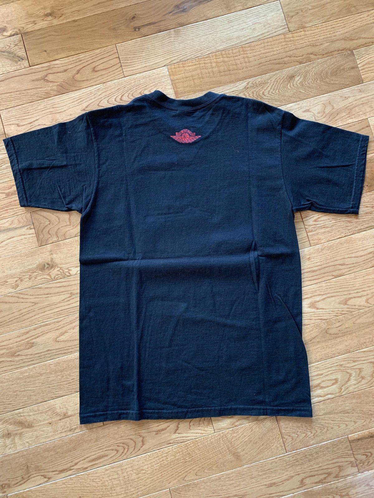 Jordan Brand Rare banned Jordan t shirt size small Size US S / EU 44-46 / 1 - 5 Thumbnail