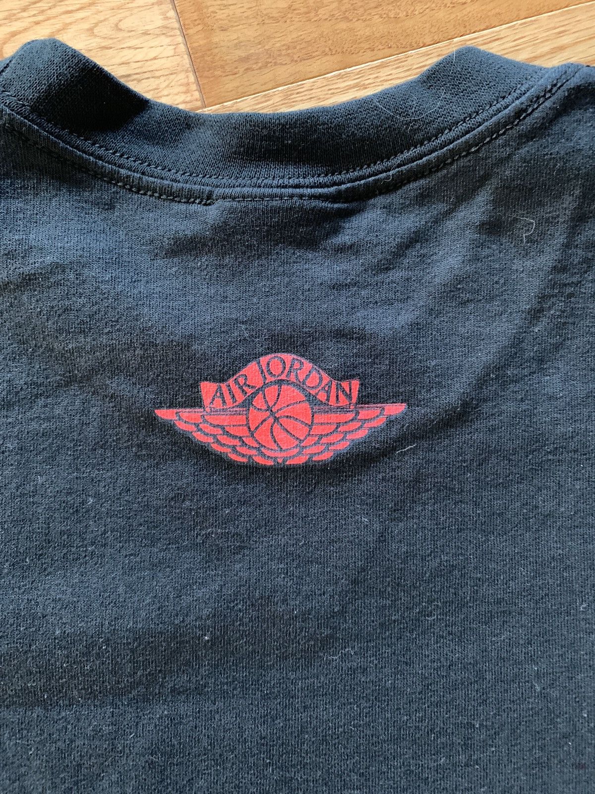 Jordan Brand Rare banned Jordan t shirt size small Size US S / EU 44-46 / 1 - 6 Thumbnail