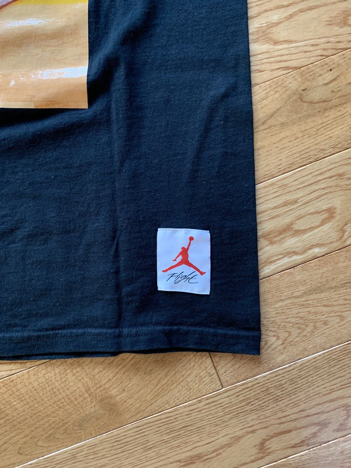 Jordan Brand Rare banned Jordan t shirt size small Size US S / EU 44-46 / 1 - 3 Thumbnail