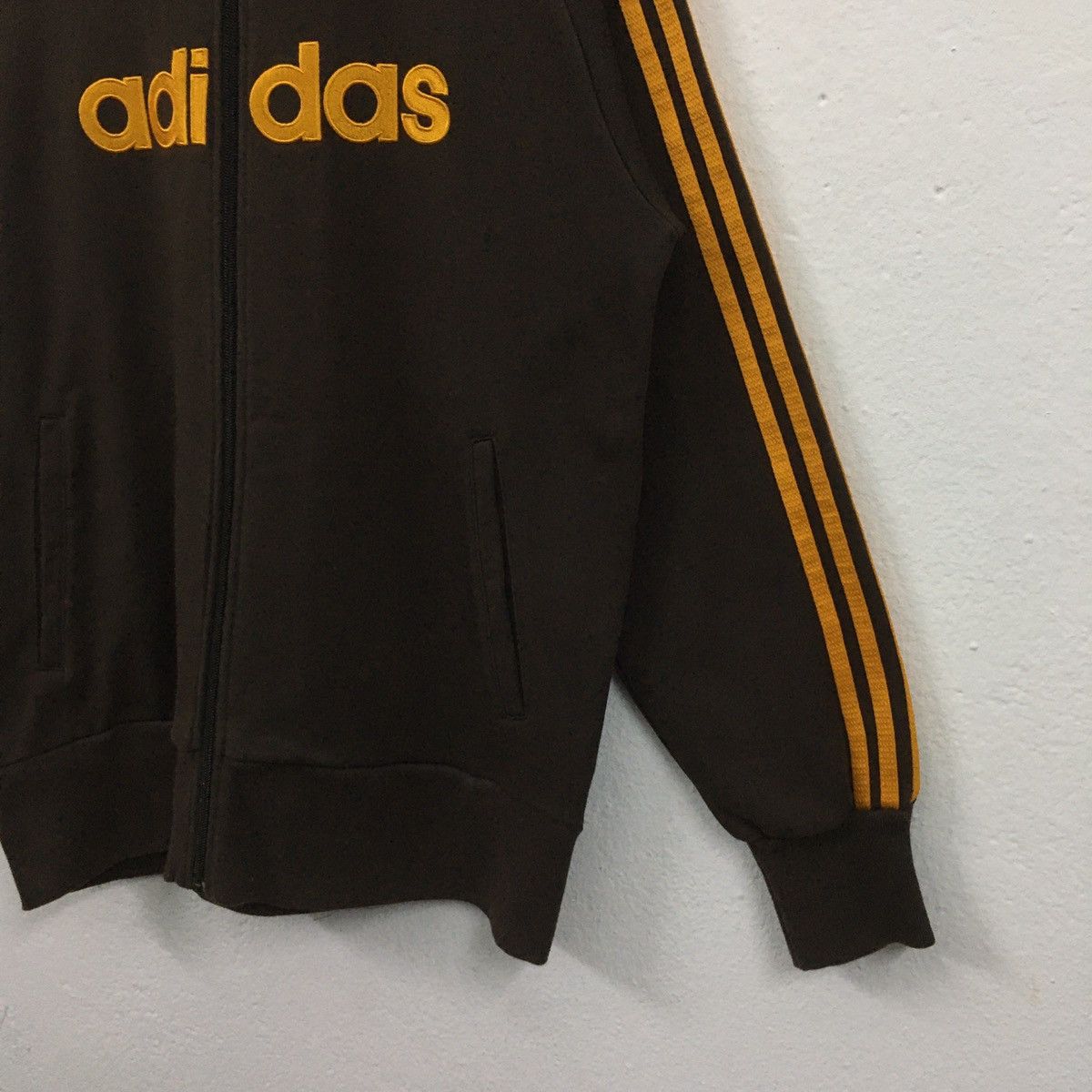 Adidas Adidas Big Spellout Embroidery Sweater Size US M / EU 48-50 / 2 - 8 Thumbnail
