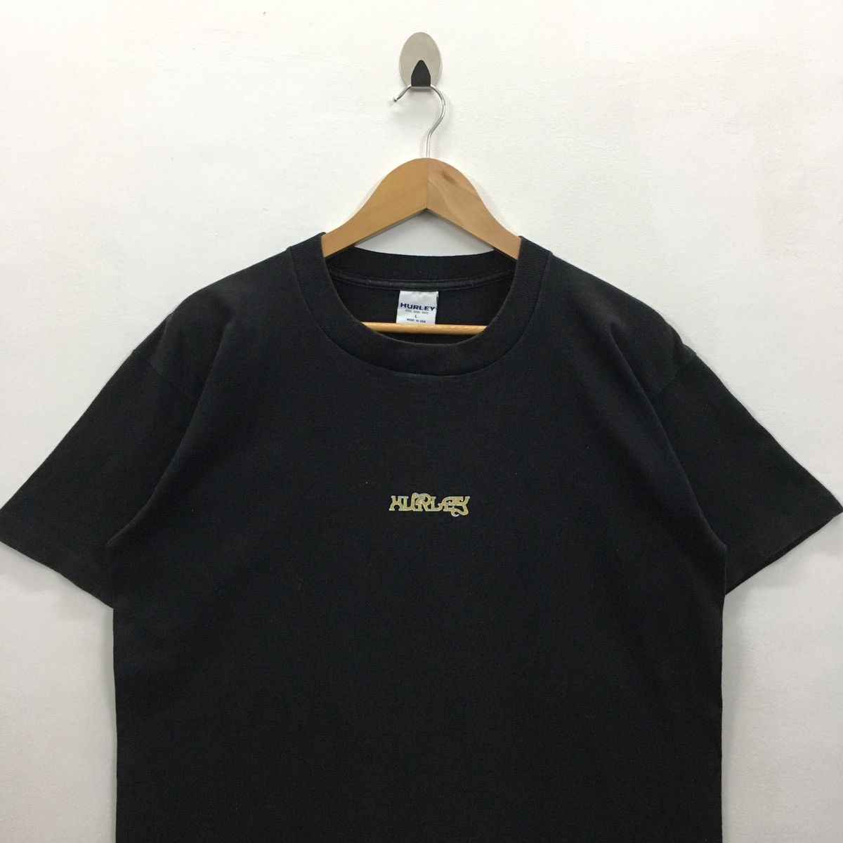Hurley × Vintage Rare Vintage Hurley Big Logo Tshirt Size US L / EU 52-54 / 3 - 5 Thumbnail
