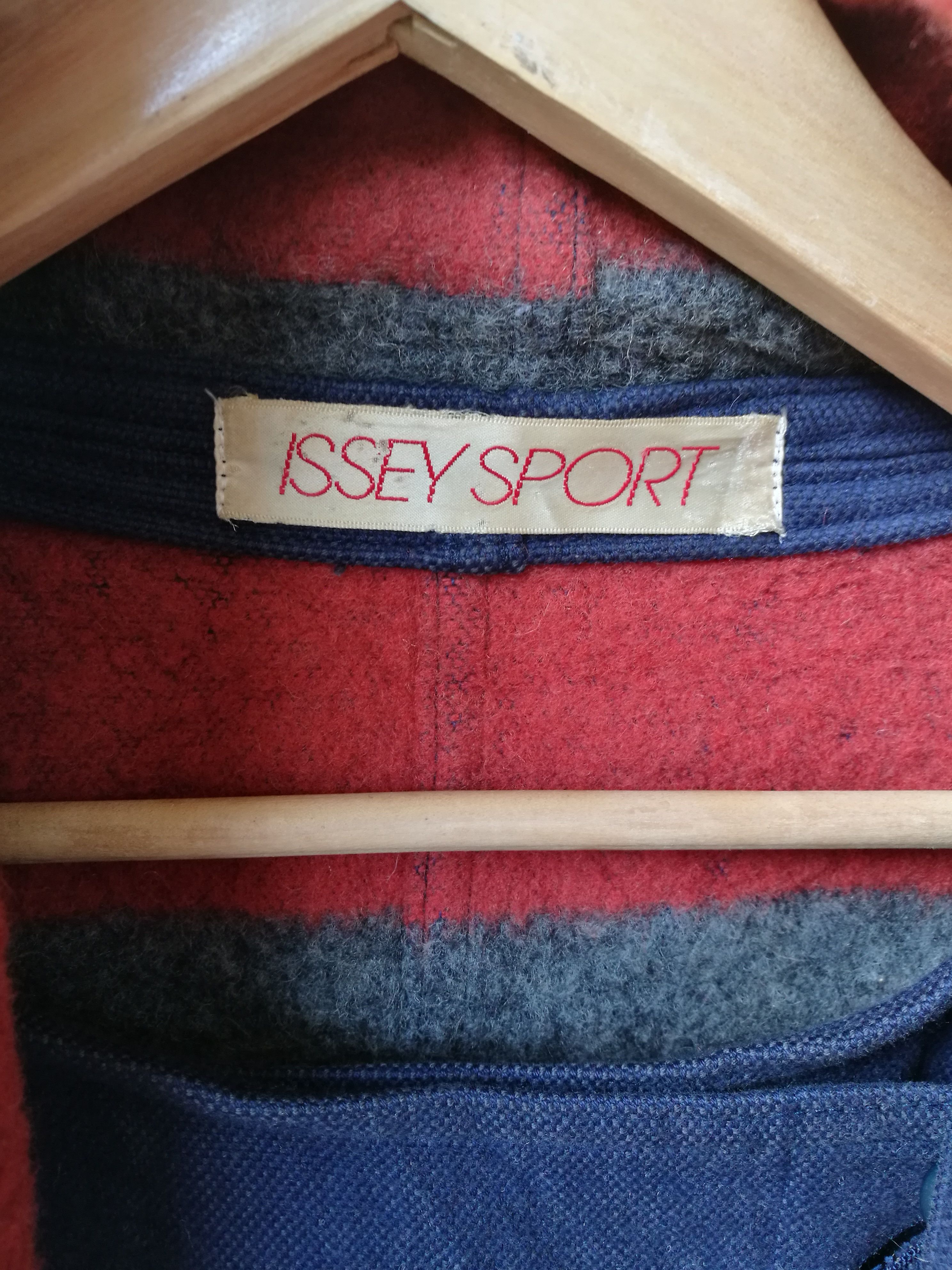 Issey Miyake × Japanese Brand × Vintage Issey Sport wool long trench coat with scarf Size US XL / EU 56 / 4 - 8 Thumbnail