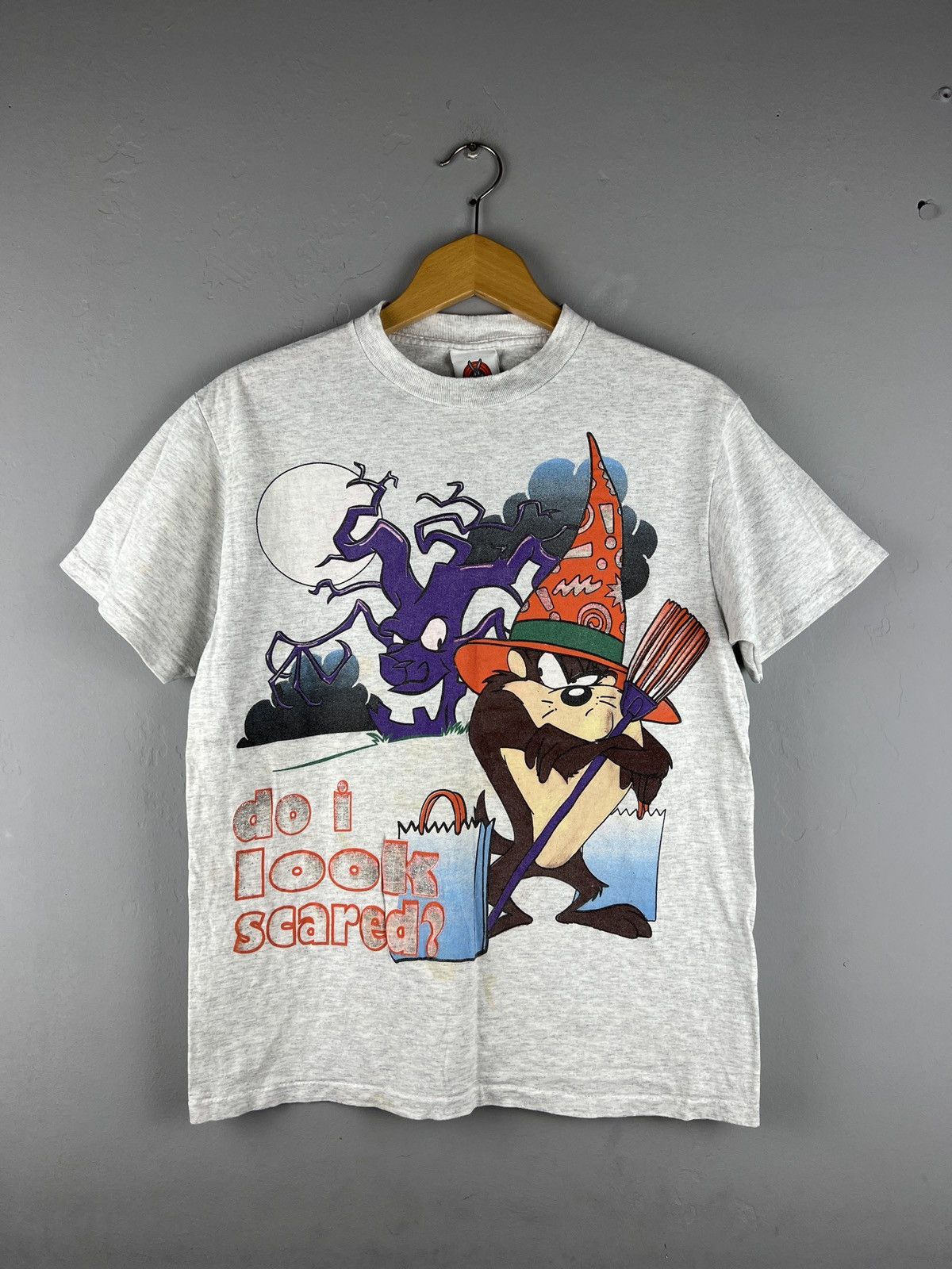 Vintage Vintage 1998 Halloween Looney Tunes scary tee | Grailed