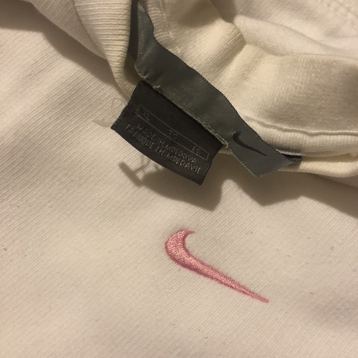 Nike × Vintage Vintage White Nike Check Sweatshirt Size US XL / EU 56 / 4 - 2 Thumbnail