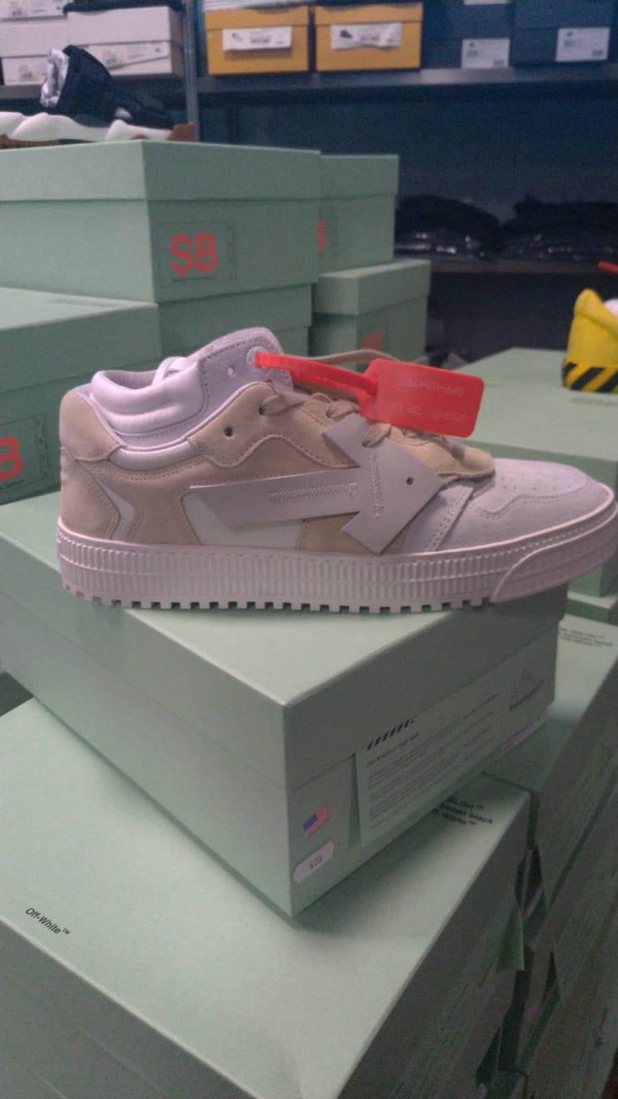 Off-White Low Top Sneakers in White Size US 12 / EU 45 - 1 Thumbnail