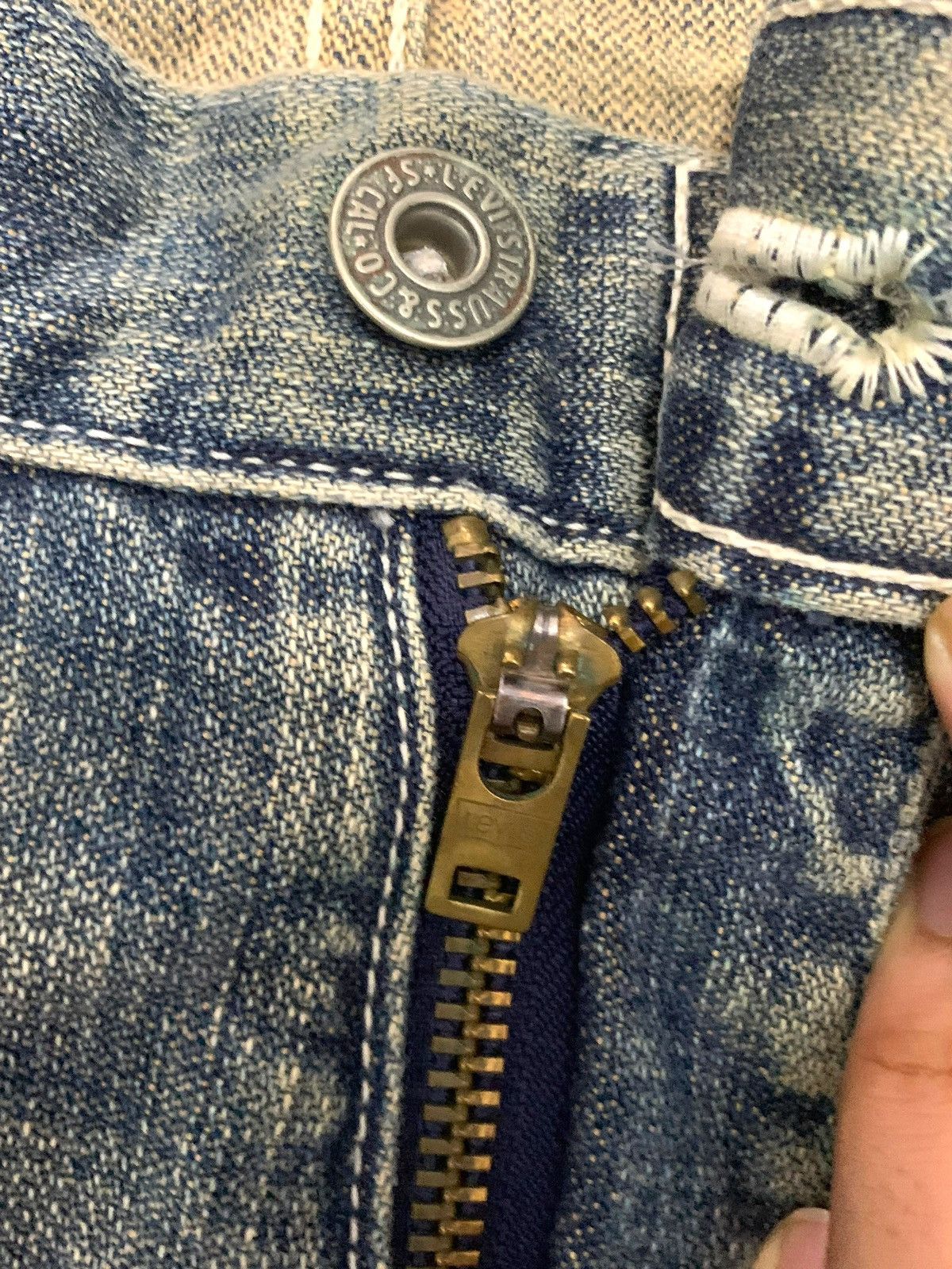 Levi's × Vintage Crazy Vintage Levis Distressed 504 Size US 29 - 8 Thumbnail
