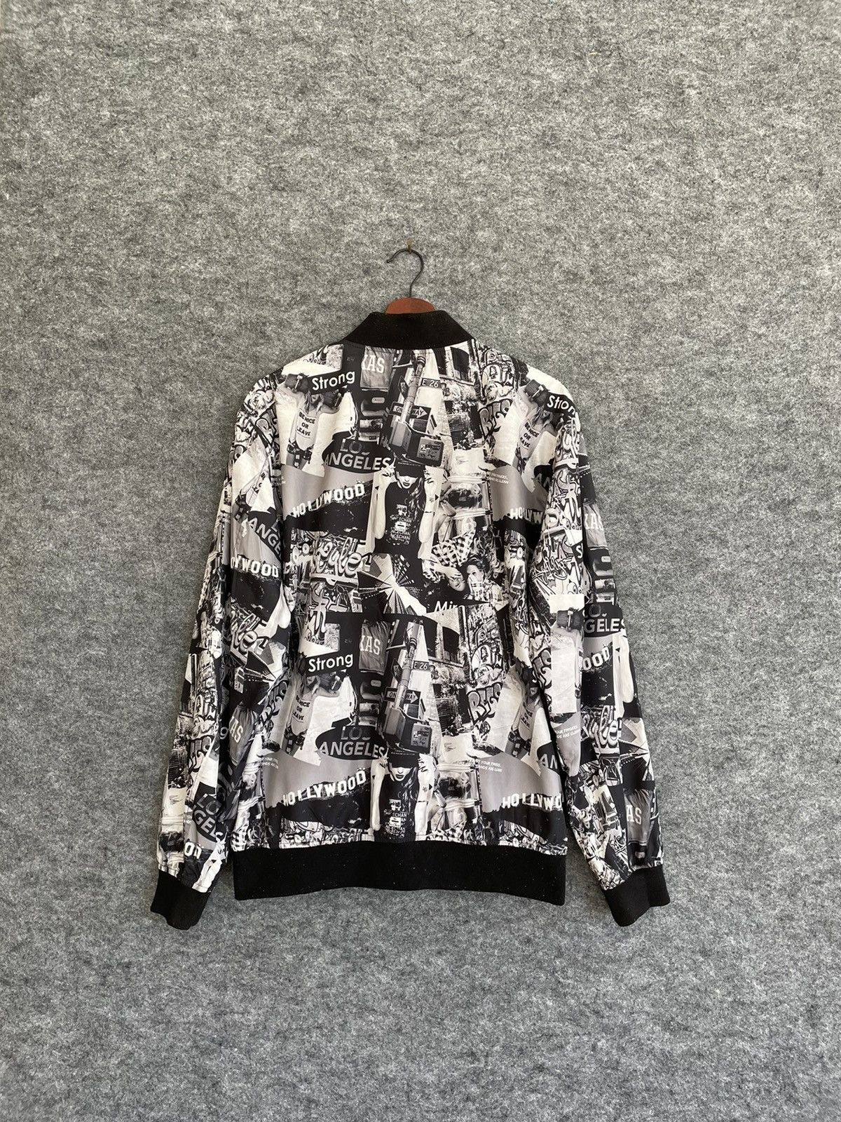 Japanese Brand BROWNY VINTAGE OVERPRINTED BOMBER Size US L / EU 52-54 / 3 - 3 Thumbnail