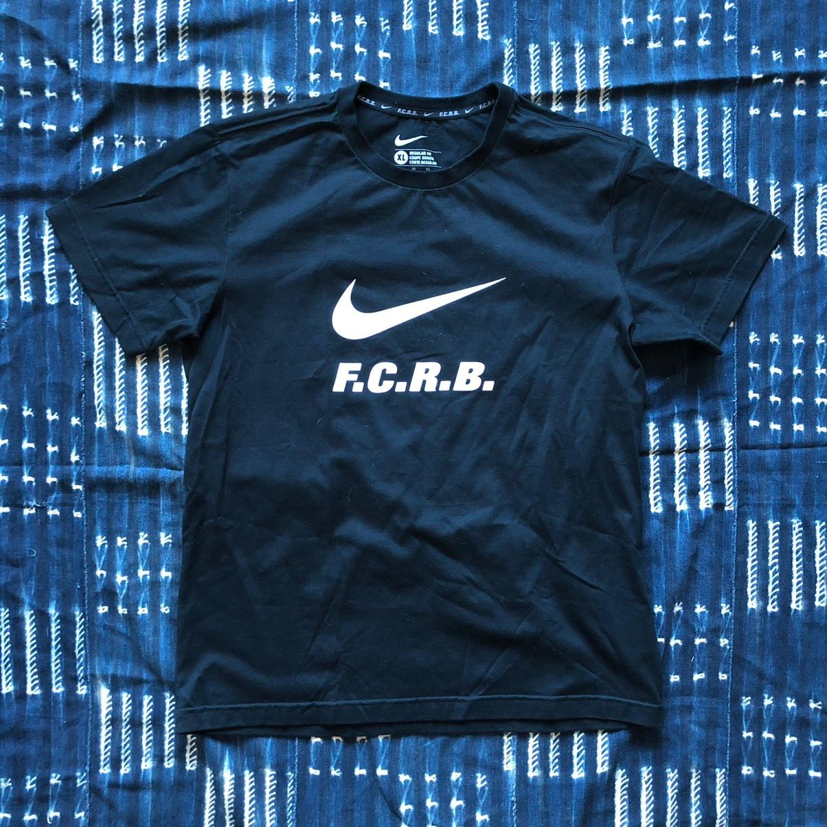 Nike Fcrb x Nike logo tee xl | Grailed