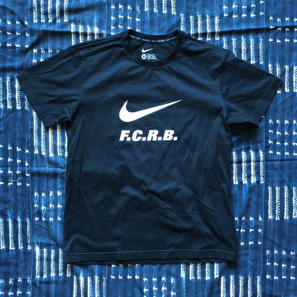 Nike Fcrb x Nike logo tee xl | Grailed