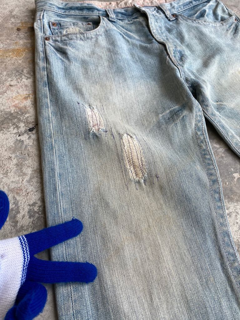 Japanese Brand RARE🔥Vintage Japanese Printed Jeans Light Wash Distressed Size US 36 / EU 52 - 6 Thumbnail