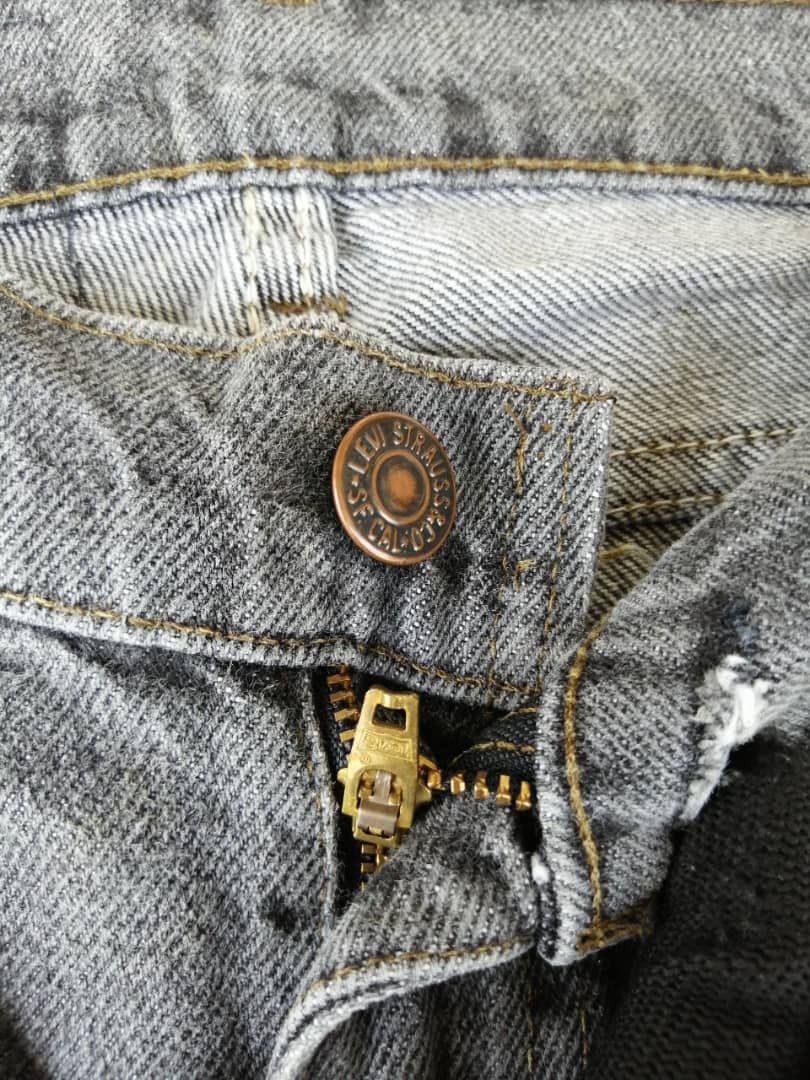 Levi's RARE🔥90's Light Black Wash Vintage Levi's 505 Jeans 29x30 Size US 29 - 7 Thumbnail