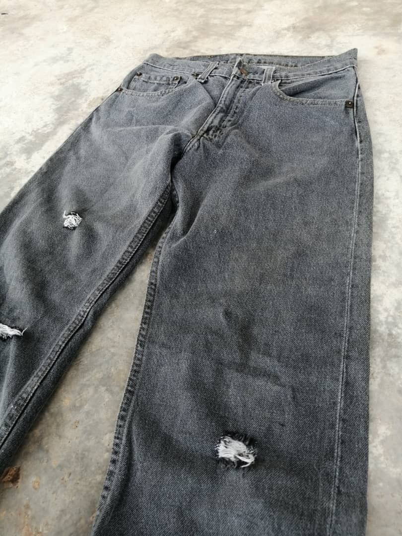 Levi's RARE🔥90's Light Black Wash Vintage Levi's 505 Jeans 29x30 Size US 29 - 4 Thumbnail