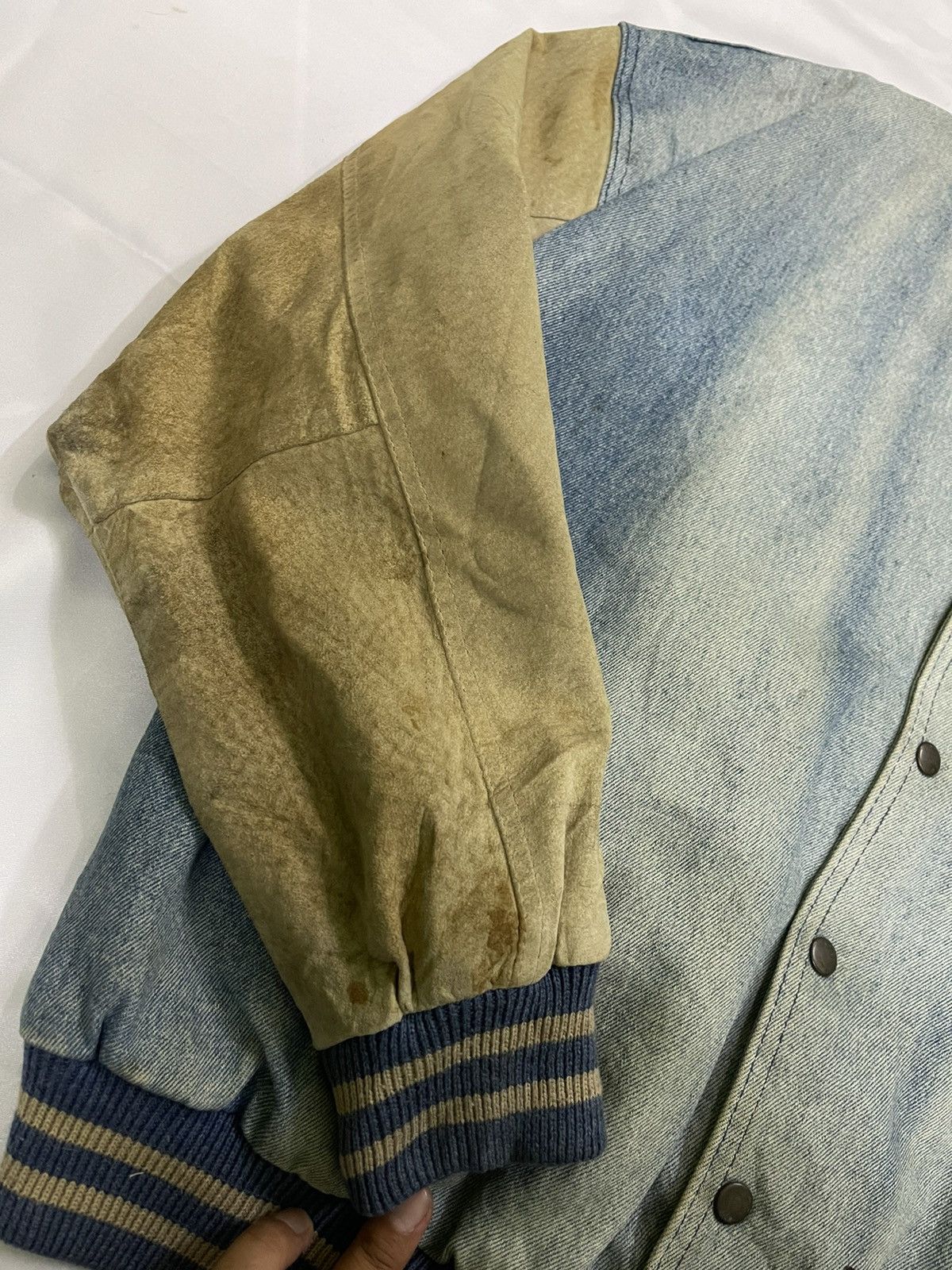 Other VINTAGE DISTRESSED UNIVERSAL PICTURES VARSITY JACKET Size US L / EU 52-54 / 3 - 6 Thumbnail
