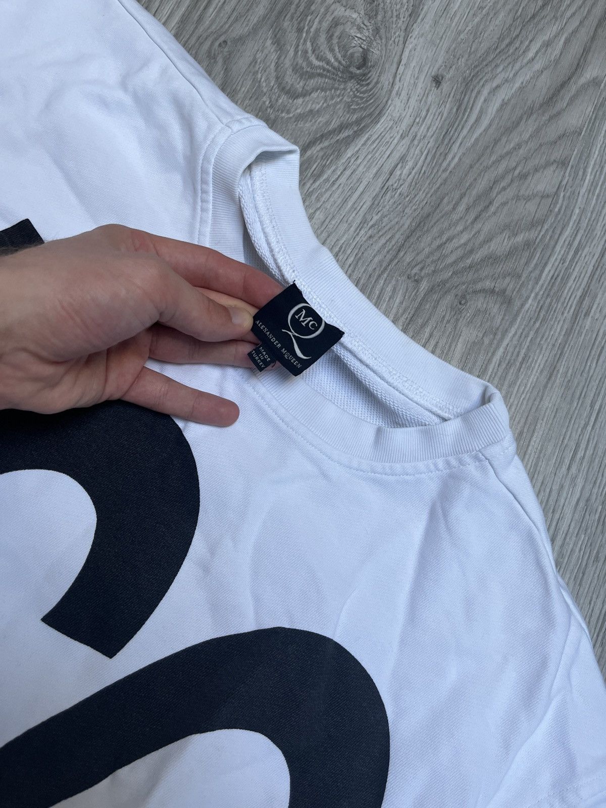Alexander McQueen Alexander McQueen boxy fit crewneck sweatshirt with logo Size US S / EU 44-46 / 1 - 3 Thumbnail