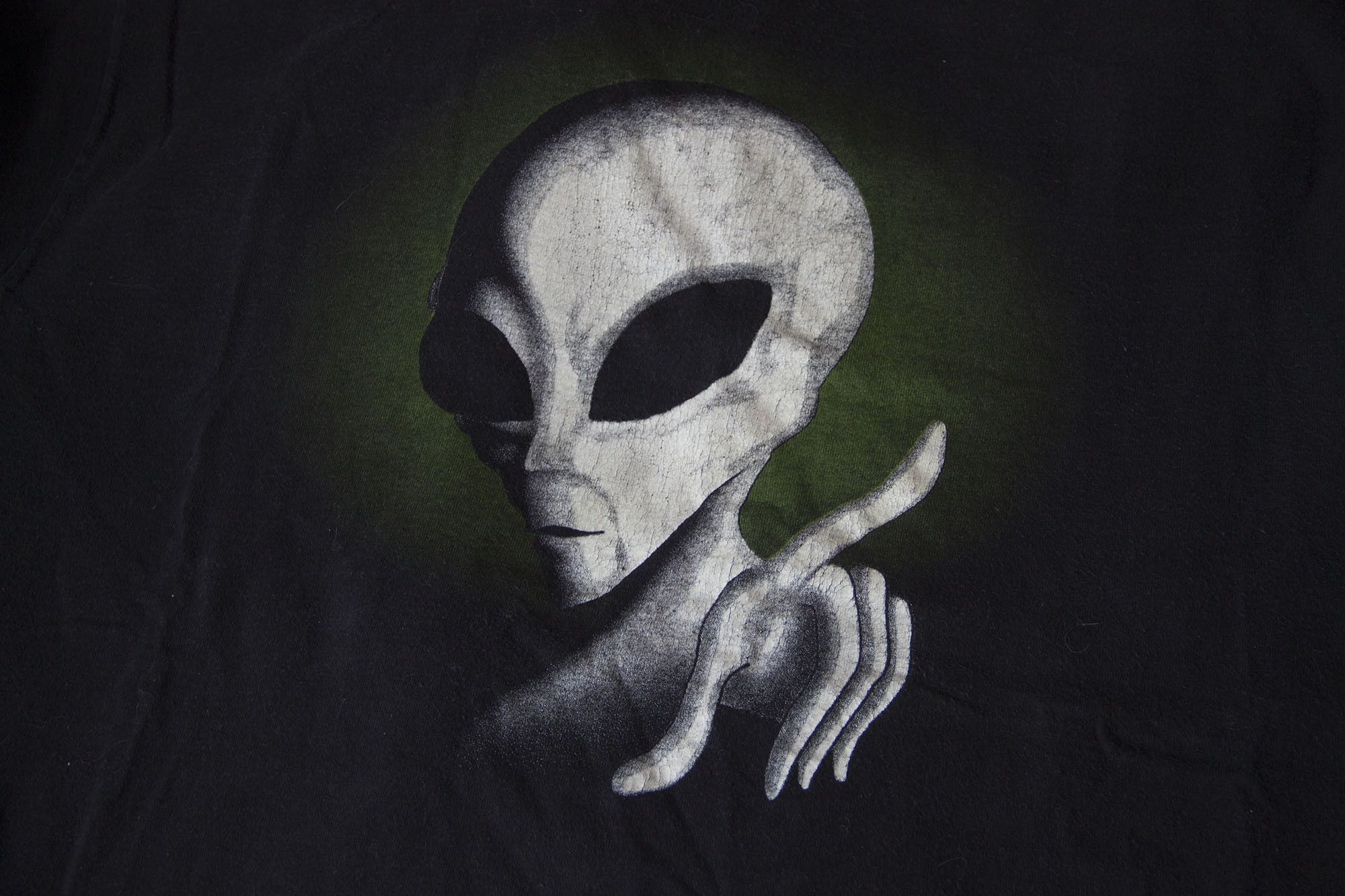 Fashion Victim Vintage 👽 90s 1995 Fashion Victim Alien Tee Size US XL / EU 56 / 4 - 2 Thumbnail