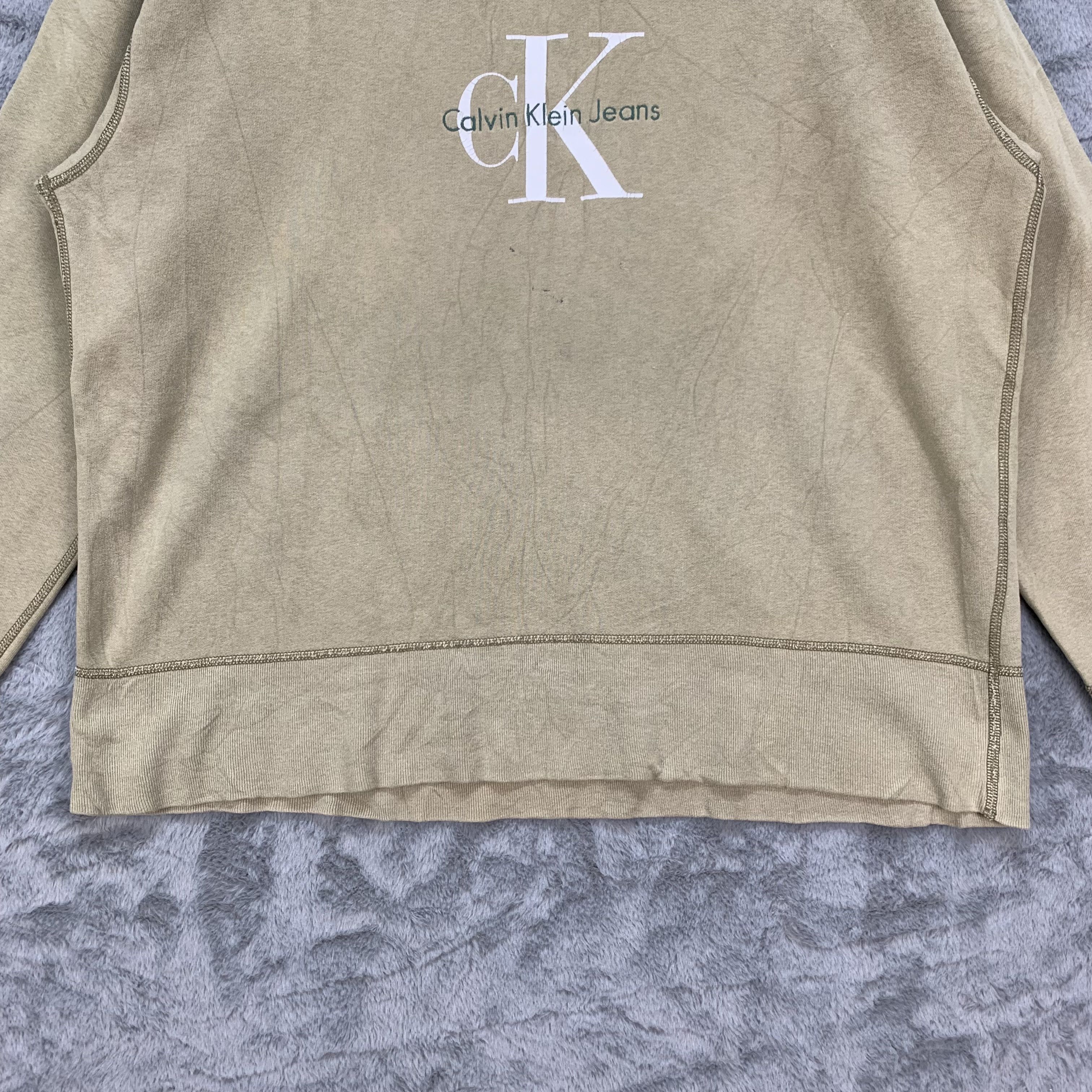 Calvin Klein Vintage Calvin Klein Big Logo Sweatshirts #4253-147 Size US M / EU 48-50 / 2 - 4 Thumbnail