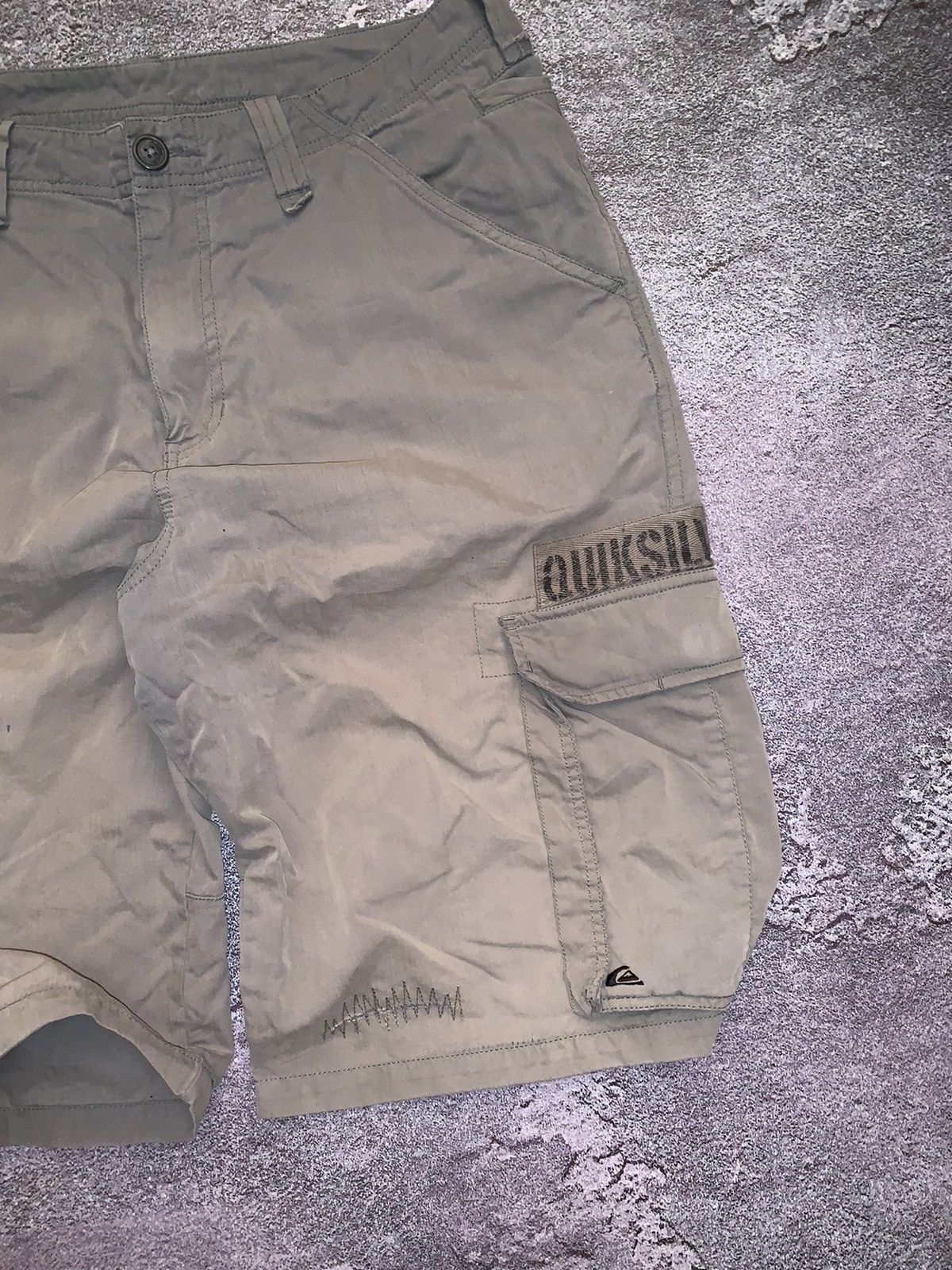 Quicksilver × Quiksilver Vintage quiksilver M faded khaki military cargo shorts 🩳 Size US 34 / EU 50 - 4 Thumbnail