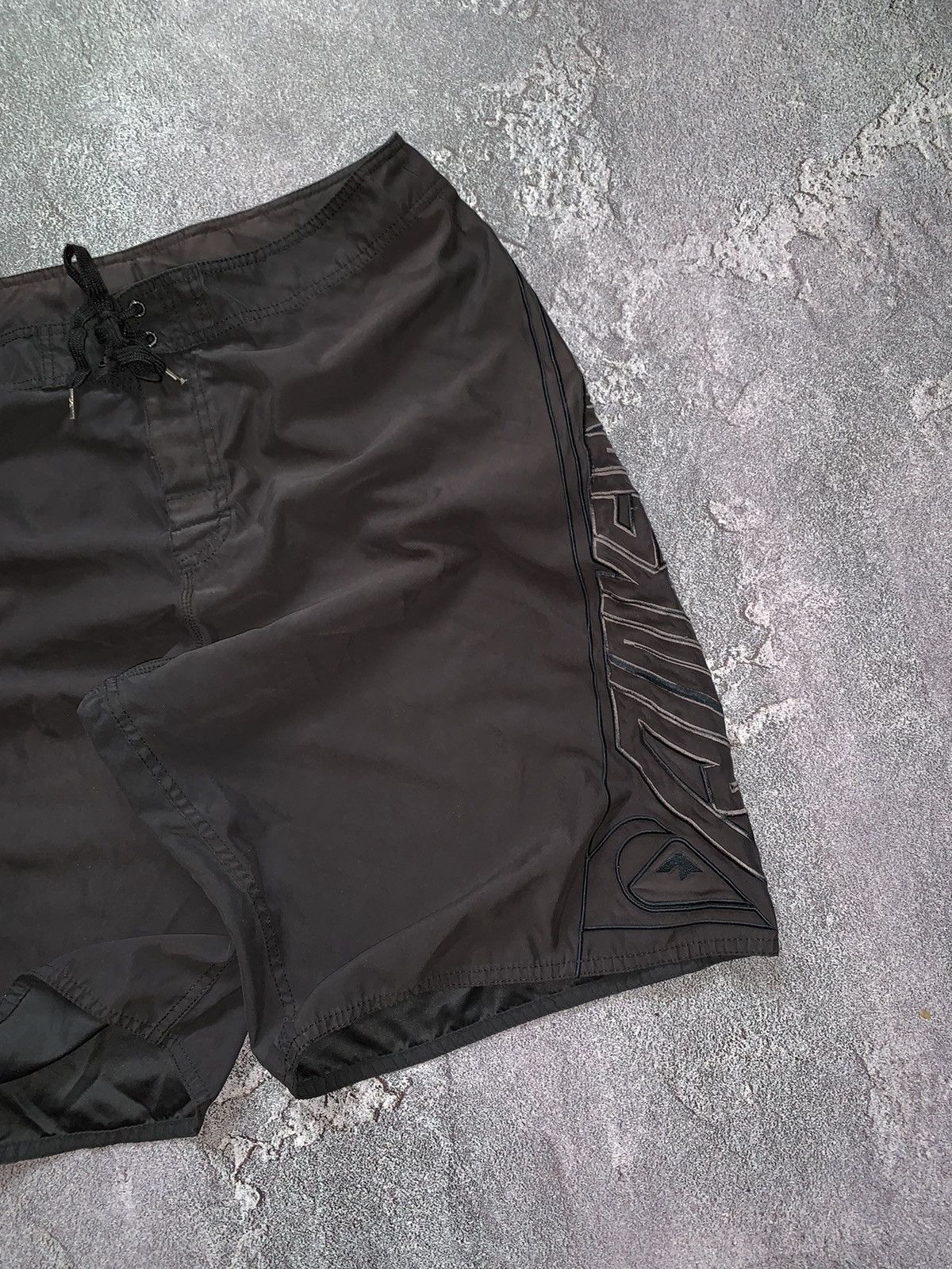 Quicksilver × Quiksilver Quiksilver 36 surfing style shorts 🩳 beach golf tennis y2k Size US 36 / EU 52 - 3 Thumbnail