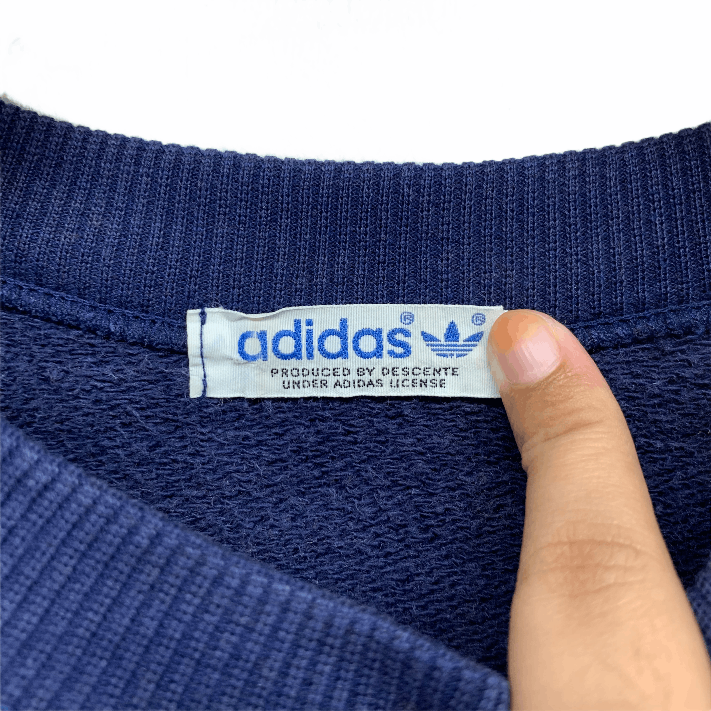 Adidas Vintage Adidas Trefoil Small Logo Sweatshirts #2933-44 Size US XS / EU 42 / 0 - 4 Thumbnail