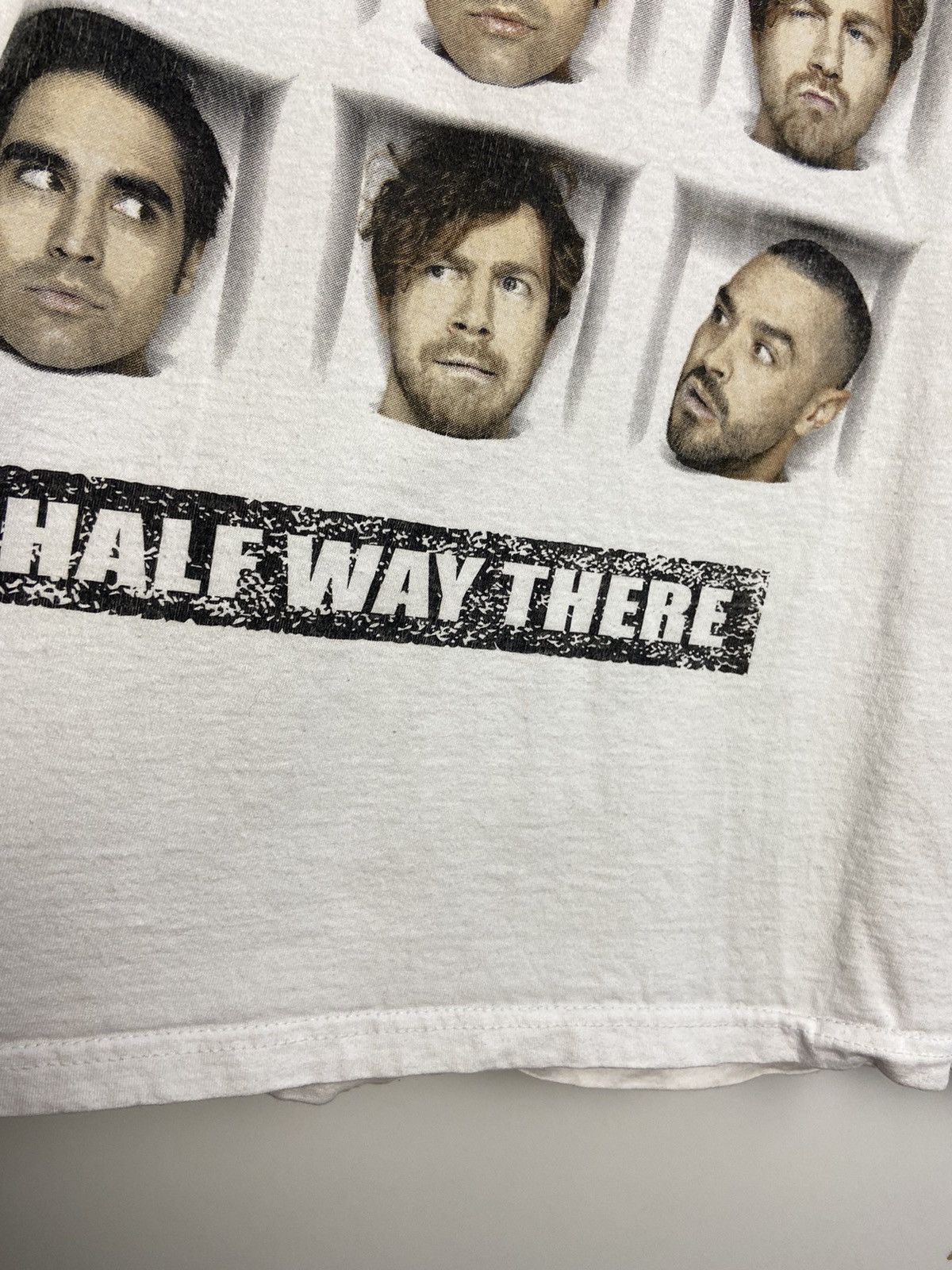 Band Tees Vintage Busted Half Way There Tour 2019 T-Shirt XL Size Size US XL / EU 56 / 4 - 6 Thumbnail