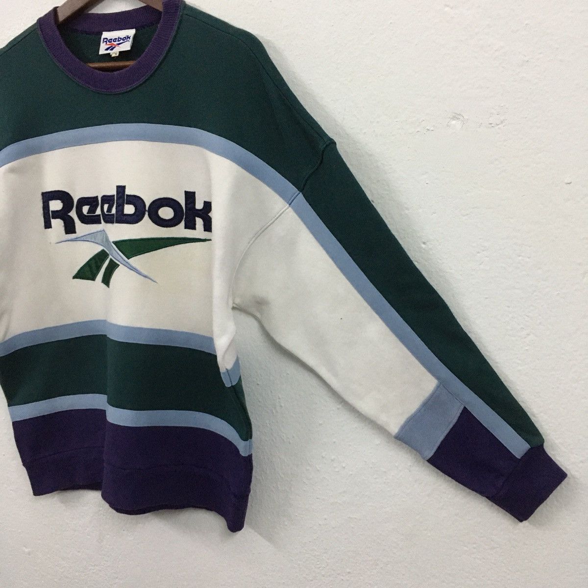 Reebok × Vintage Rare Vintage Reebok Big Logo Embroidery Sweatshirt Size US M / EU 48-50 / 2 - 11 Thumbnail