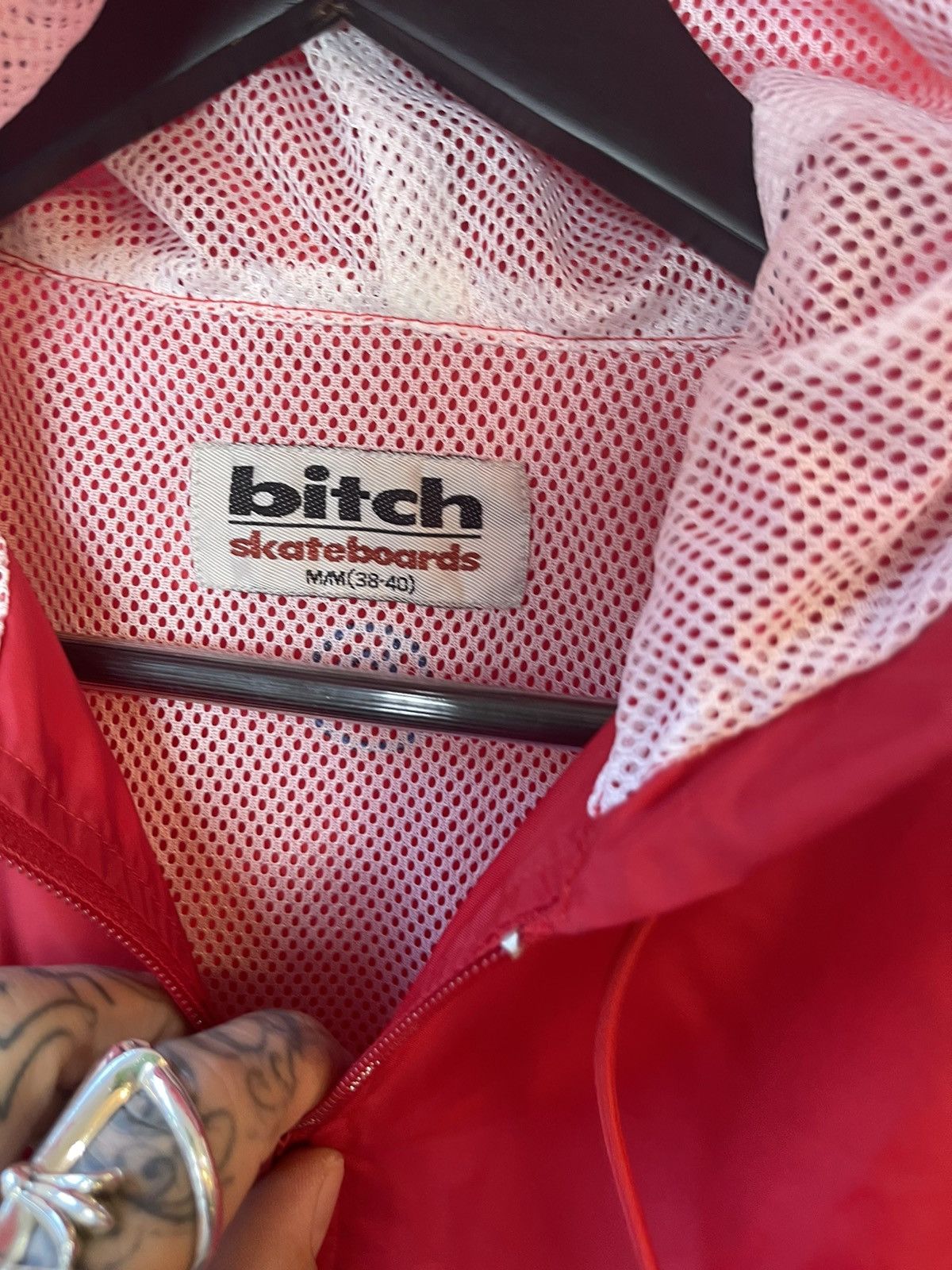 Vintage 90s BITCH SKATEBOARD BRAND New NYLON Red Jacket Windbreaker Size US M / EU 48-50 / 2 - 7 Thumbnail