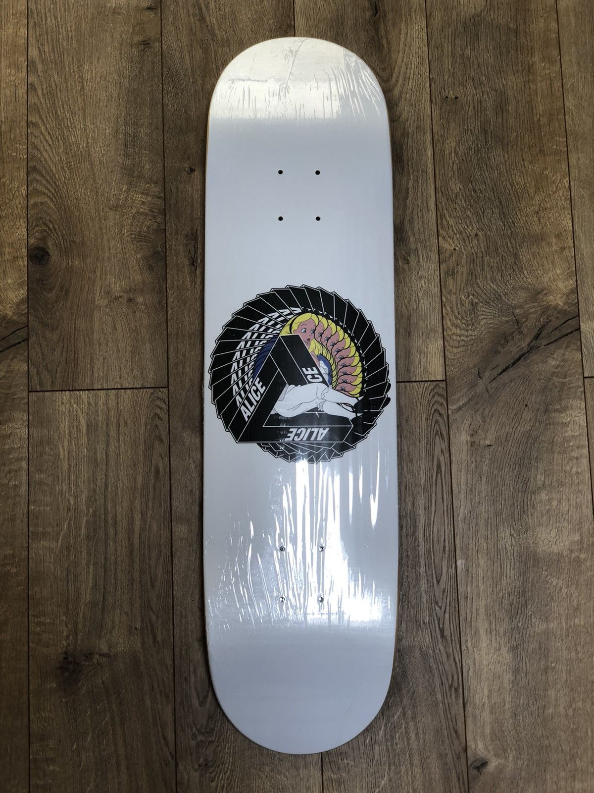 Palace ALICE IN PALACE CUSTOM DECK ARTWORK 8.25" Spiral/White Size ONE SIZE - 11 Thumbnail