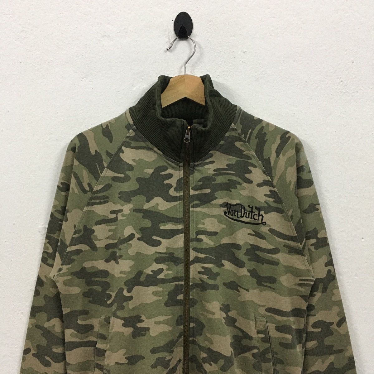 Von Dutch Rare Von Dutch Camo Flying Eye Ball Big Patches Sweater Size US M / EU 48-50 / 2 - 8 Thumbnail