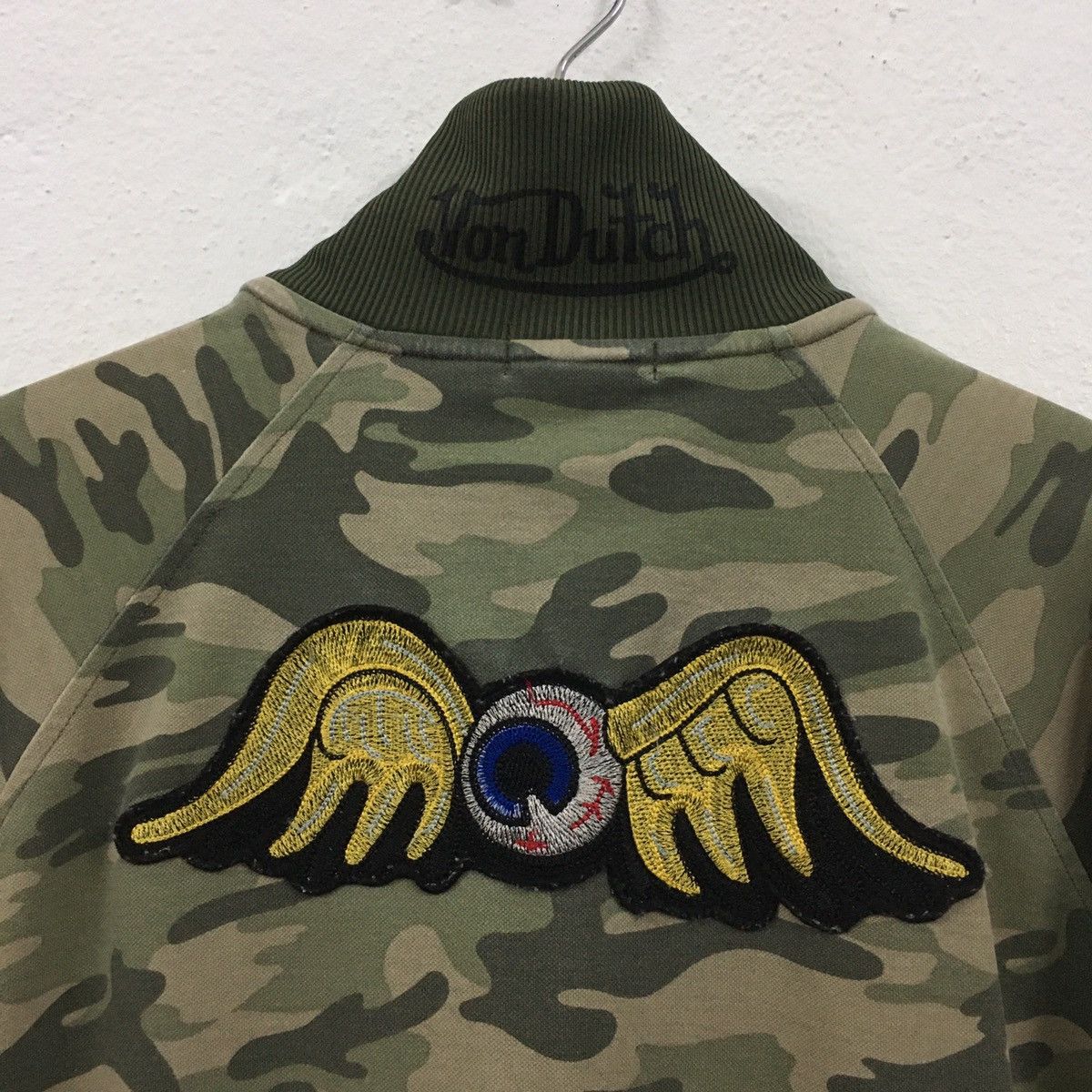 Von Dutch Rare Von Dutch Camo Flying Eye Ball Big Patches Sweater Size US M / EU 48-50 / 2 - 7 Thumbnail