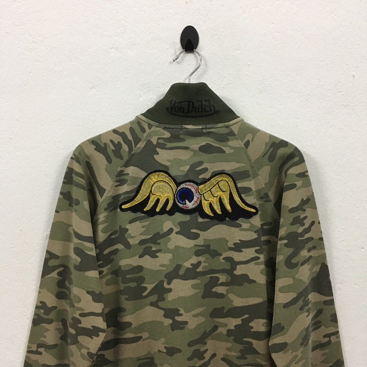 Von Dutch Rare Von Dutch Camo Flying Eye Ball Big Patches Sweater Size US M / EU 48-50 / 2 - 6 Thumbnail