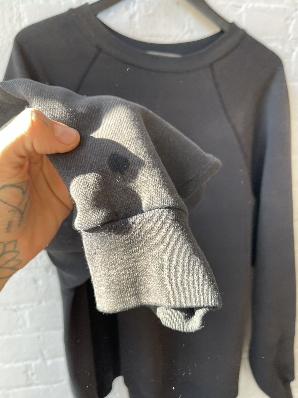Vintage Vintage Black Blank SUN FADE THRASHED SWEATER COZY XXL Size US XXL / EU 58 / 5 - 3 Thumbnail