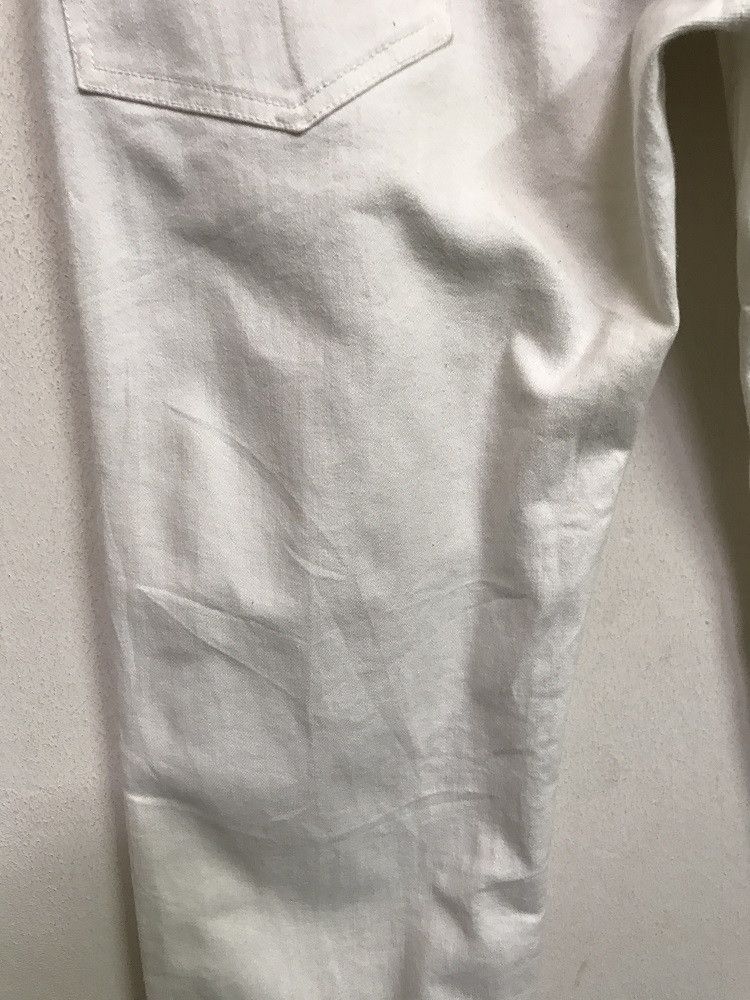 Burberry BURBERRY LONDON Made In Japan Milky White Denim Jeans Size US 30 / EU 46 - 13 Thumbnail