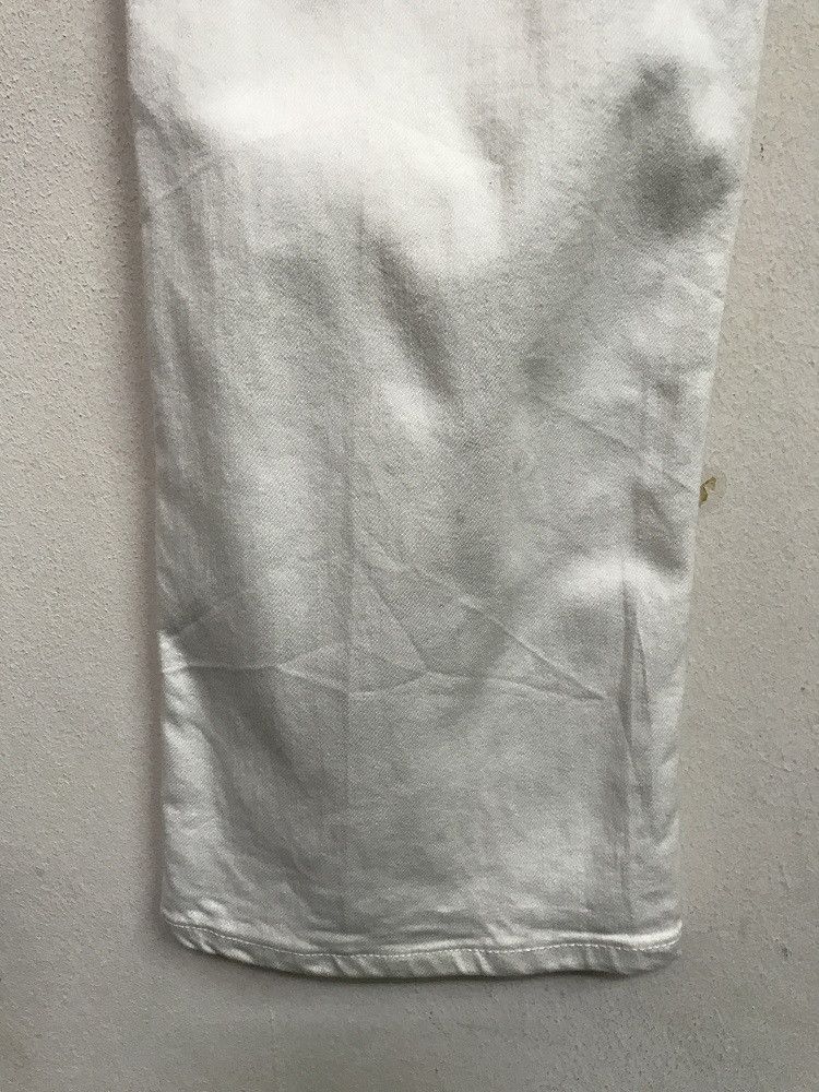 Burberry BURBERRY LONDON Made In Japan Milky White Denim Jeans Size US 30 / EU 46 - 15 Thumbnail