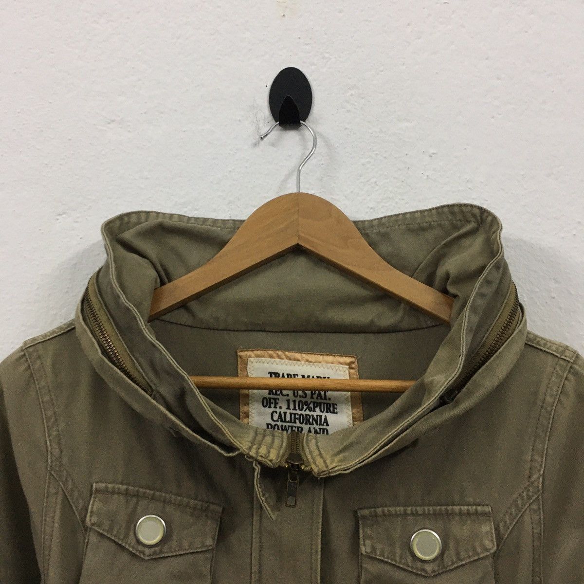 Von Dutch Rare Von Dutch Multi Pocket Hooded Jacket Size L / US 10 / IT 46 - 14 Thumbnail