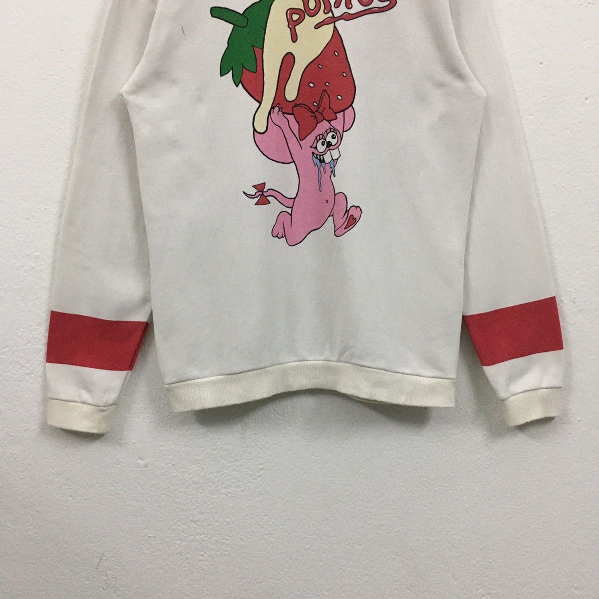 Japanese Brand × Vintage Vintage Japanese Brand Punyus Mouse Strawberry Sweatshirt Size US M / EU 48-50 / 2 - 4 Thumbnail