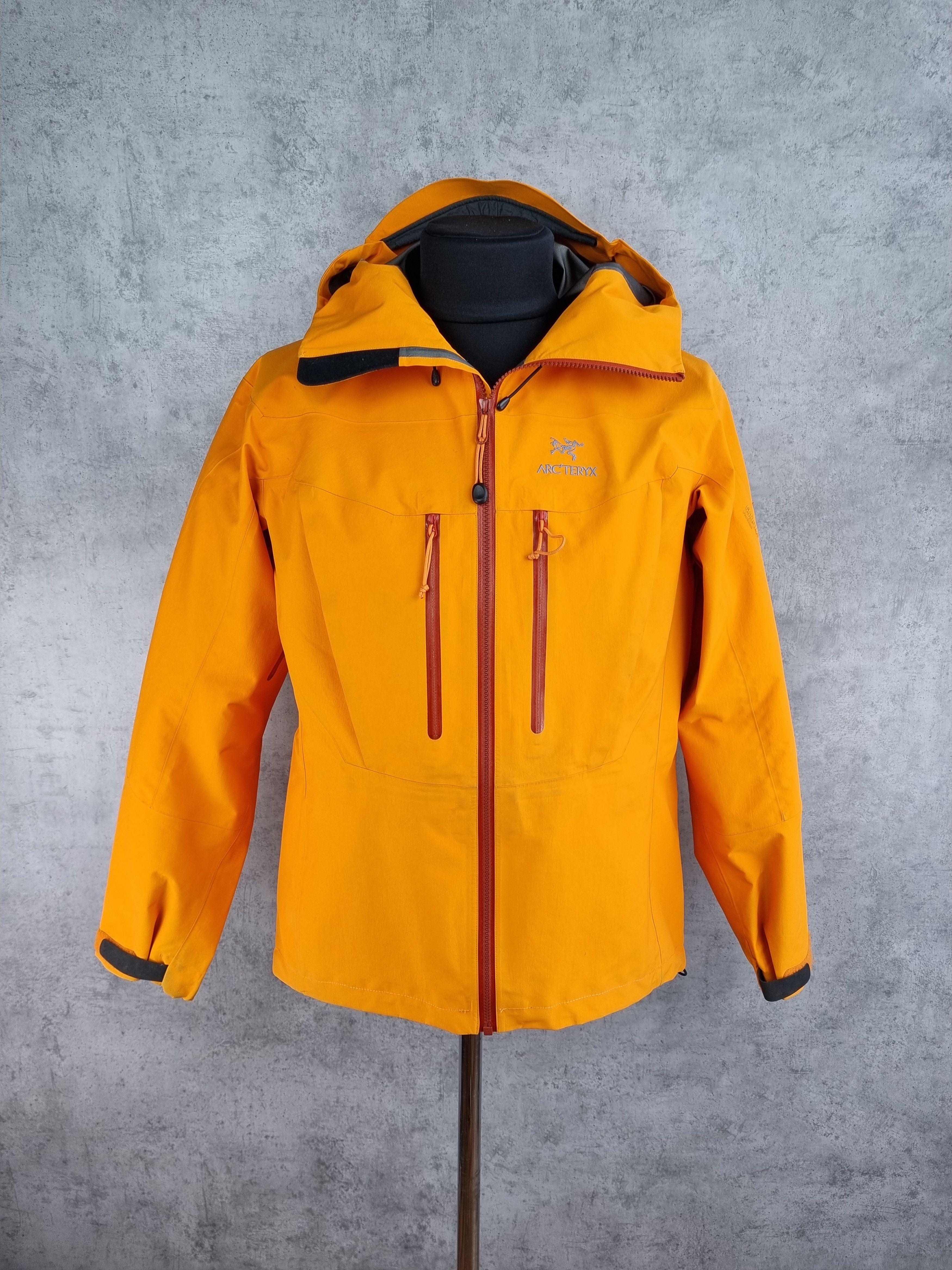 Pre-owned Arcteryx X Goretex Arcteryx Goretex Xcr Atom Alpha Jacket In Orange