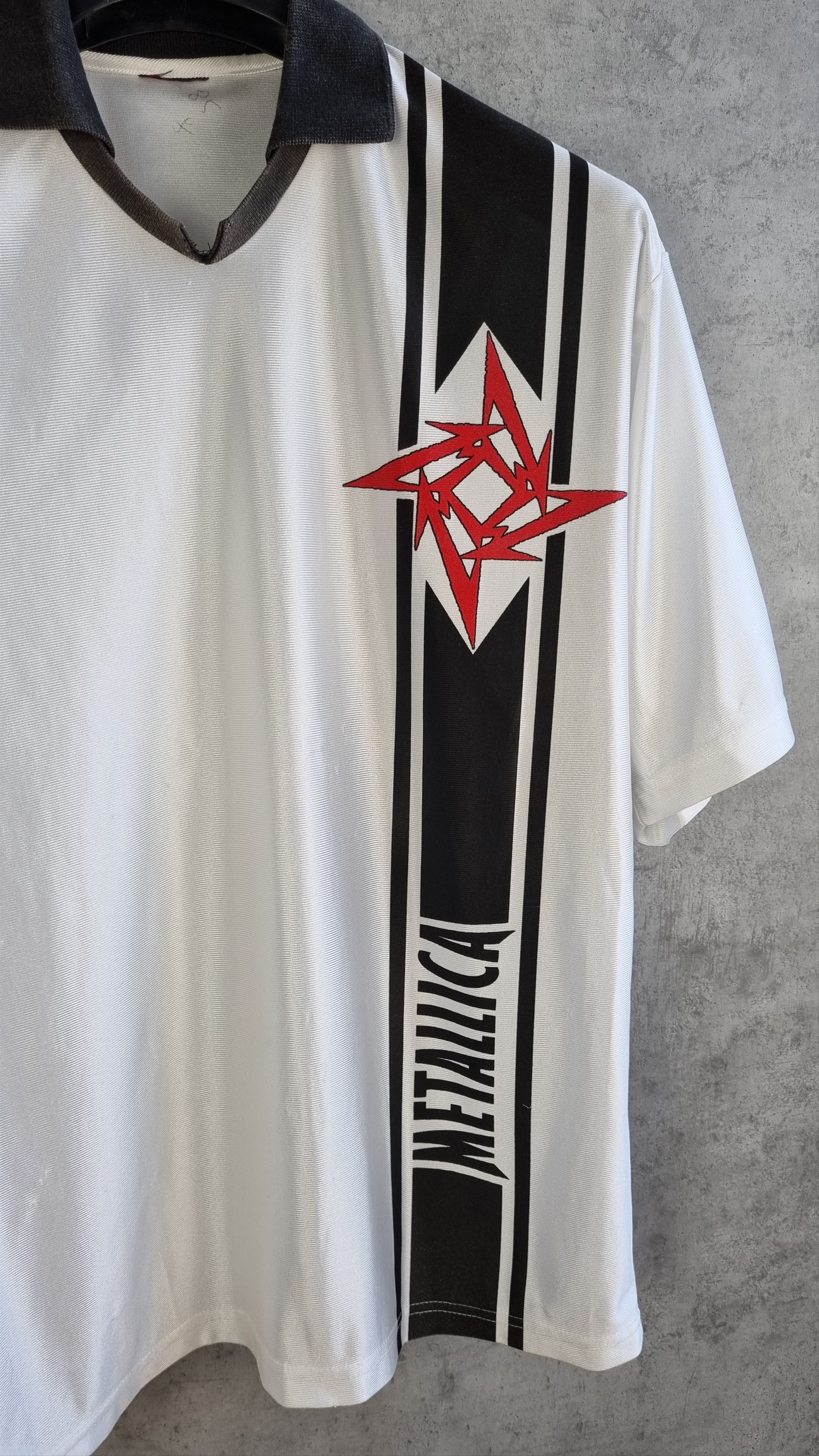 Band Tees × Metallica 90s Metallica Jersey GIANT Rare merchandise band tee Size US L / EU 52-54 / 3 - 3 Thumbnail