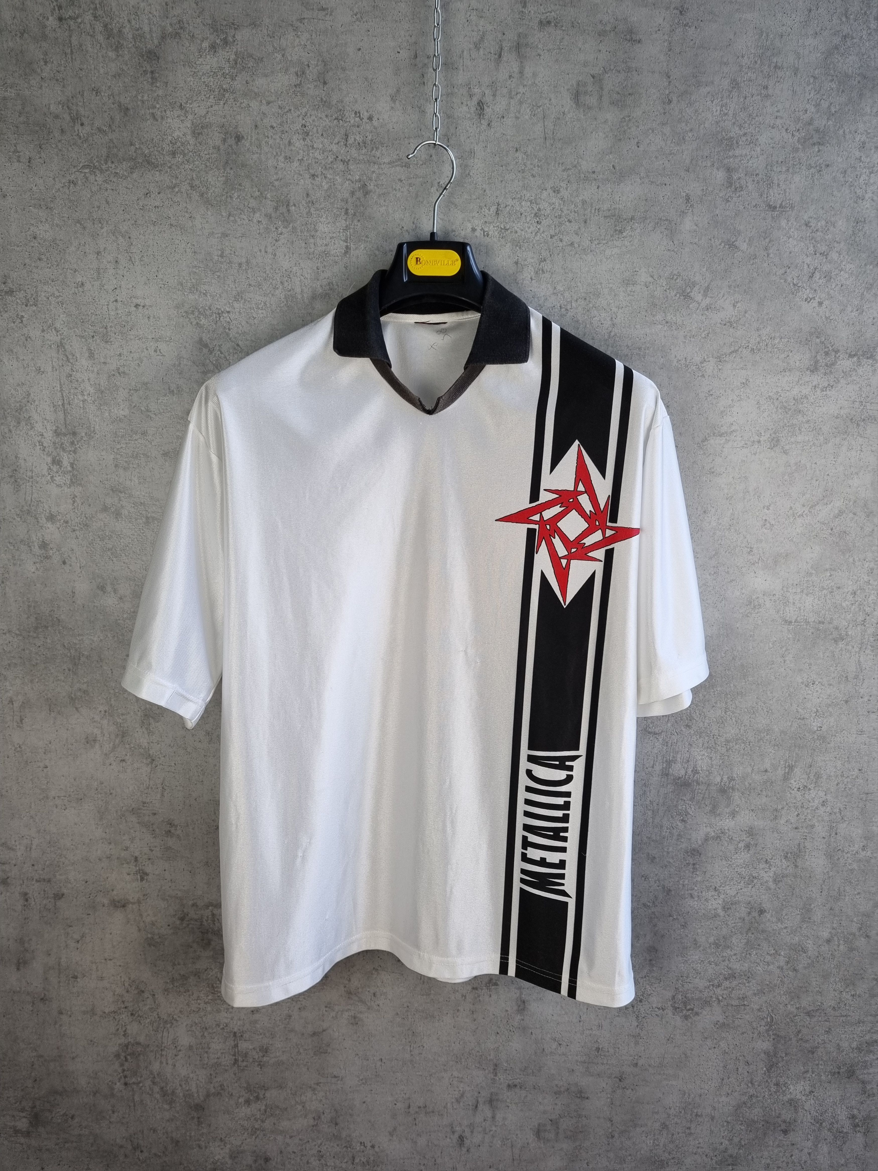 Band Tees × Metallica 90s Metallica Jersey GIANT Rare merchandise band tee Size US L / EU 52-54 / 3 - 16 Thumbnail