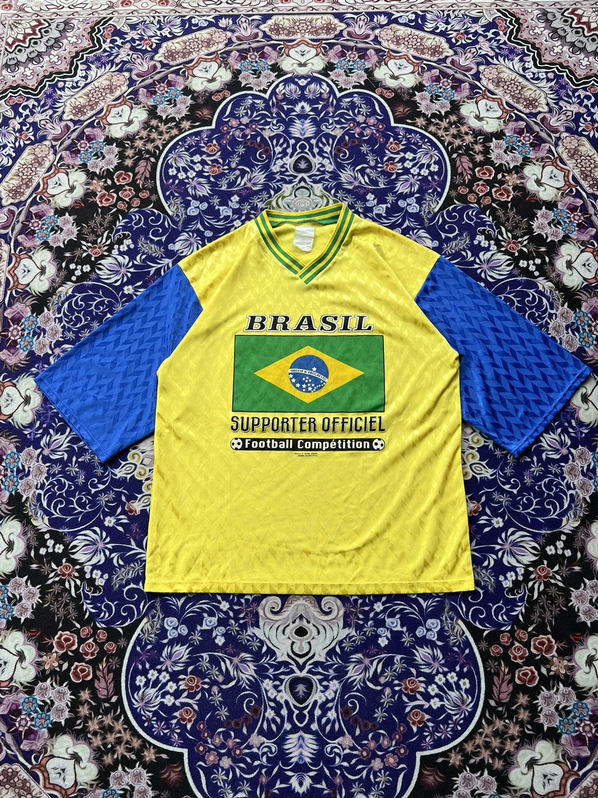 Vintage (XL) Vintage Brazil Supporter Officiel Retro Jersey Size US XL / EU 56 / 4 - 1 Thumbnail