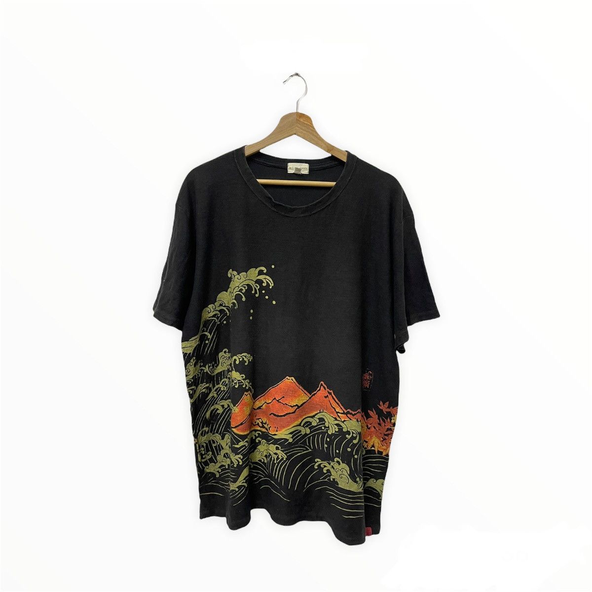 Vintage Vintage Sukajan Sakura Big Logo Graphic Art Tshirt Size US XL / EU 56 / 4 - 3 Thumbnail