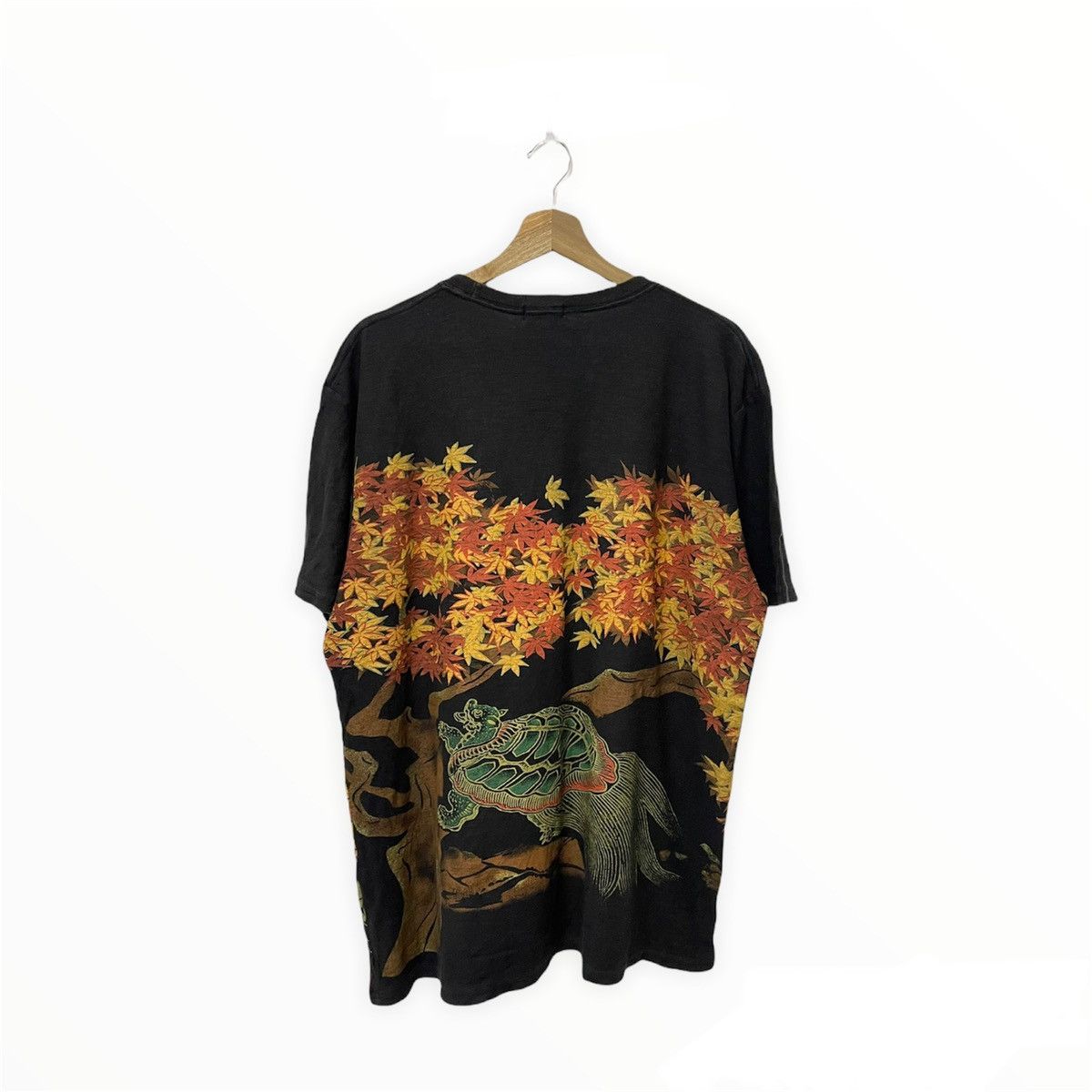 Vintage Vintage Sukajan Sakura Big Logo Graphic Art Tshirt Size US XL / EU 56 / 4 - 1 Thumbnail