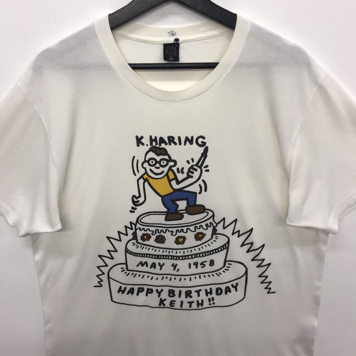 Andy Warhol × Uniqlo *Rare!! Keith Haring Birthday Cake Graphic Tee Size US L / EU 52-54 / 3 - 7 Thumbnail