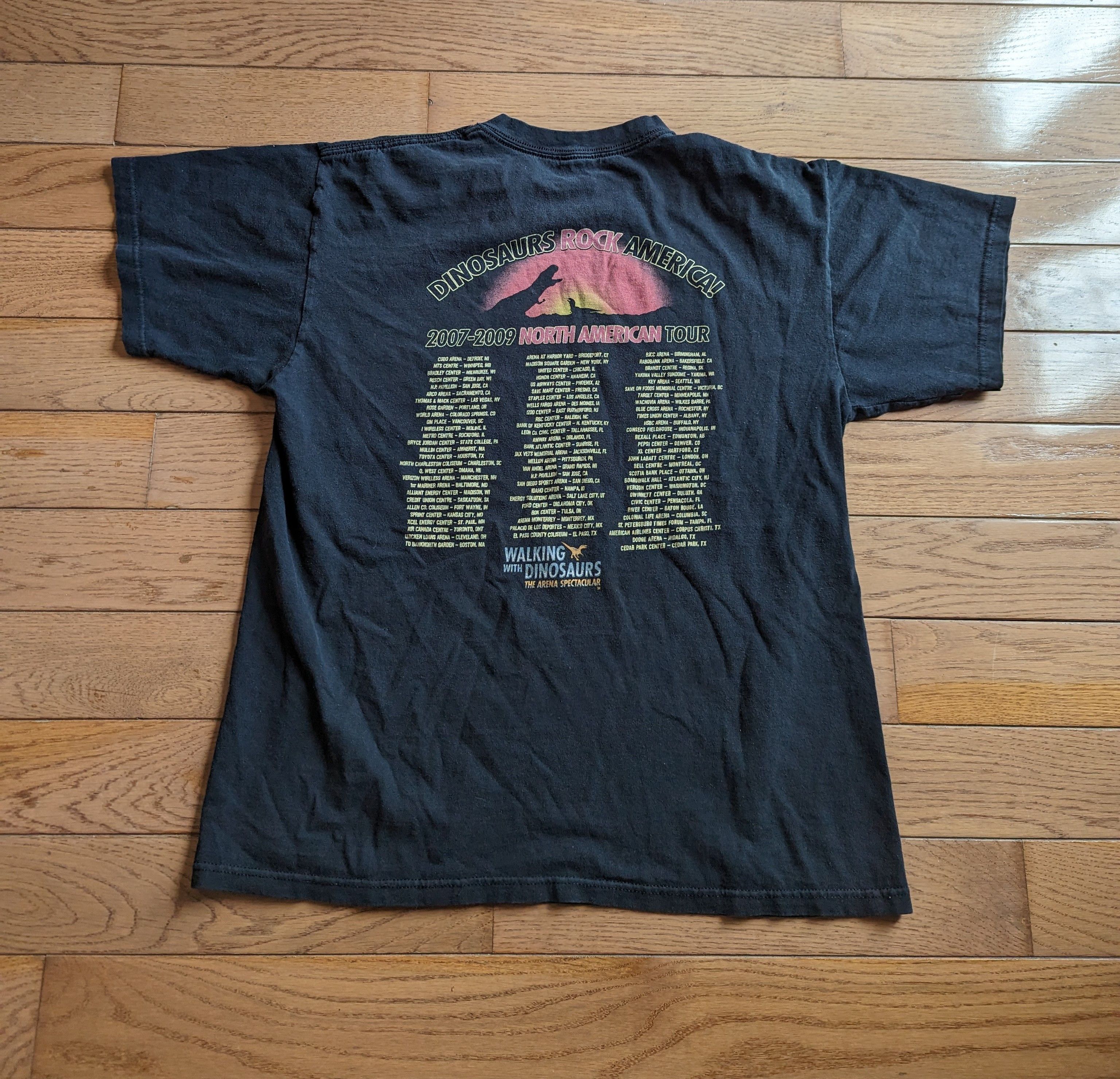 Band Tees Vintage 2007 Dinosaurs Rock America Double Sided Tour Tee Size US L / EU 52-54 / 3 - 2 Thumbnail