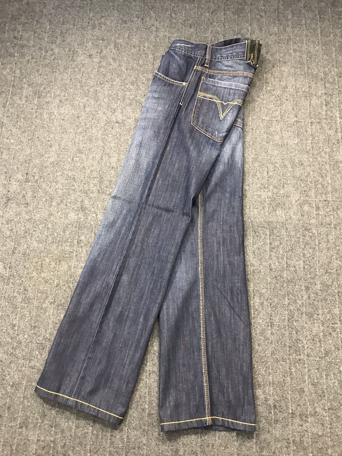 Diesel × Vintage Vintage Diesel Indigo Denim Jeans Size US 29 - 12 Thumbnail