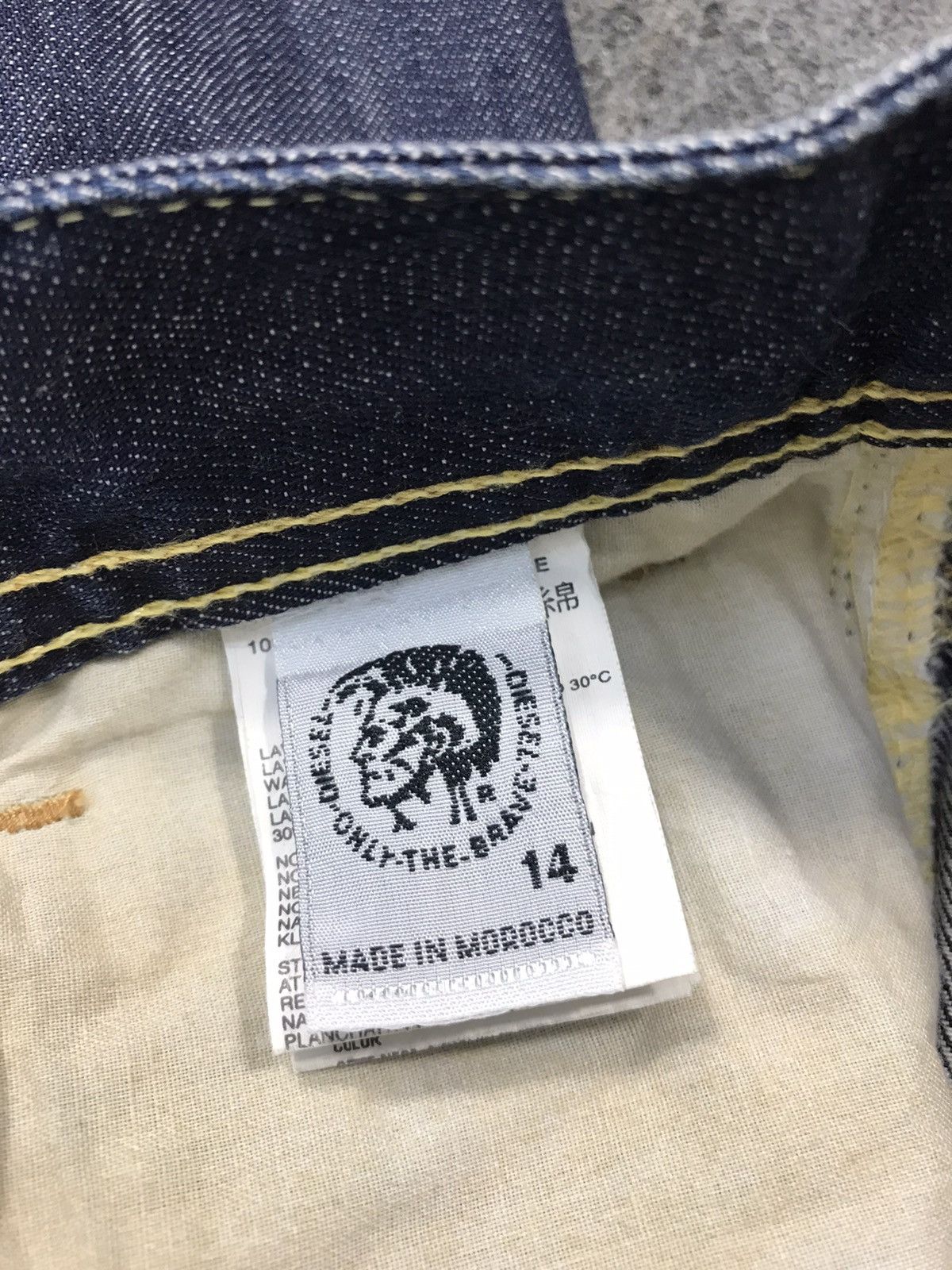 Diesel × Vintage Vintage Diesel Indigo Denim Jeans Size US 29 - 14 Thumbnail