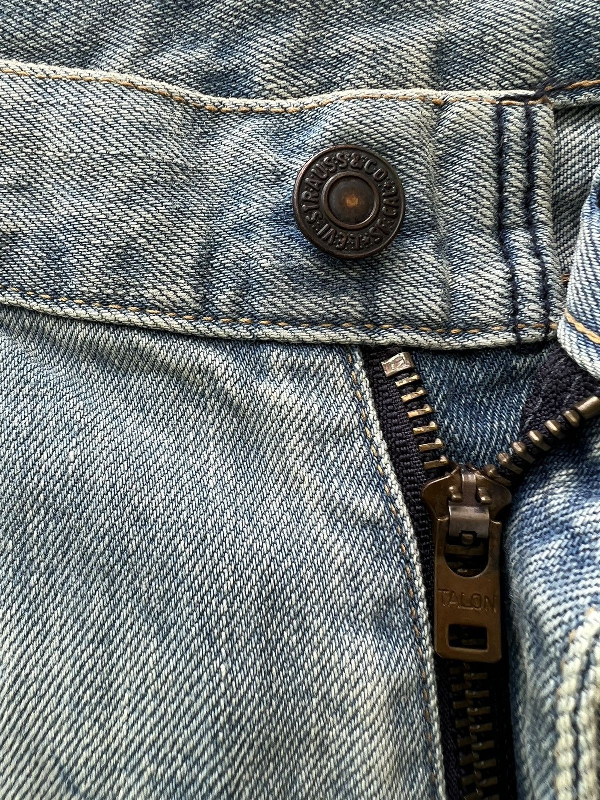 Levi's Vintage Clothing VTG 2004 LVC Levi’s 646 E Orange Tab Fade Denim Flare Jeans Size US 32 / EU 48 - 8 Thumbnail