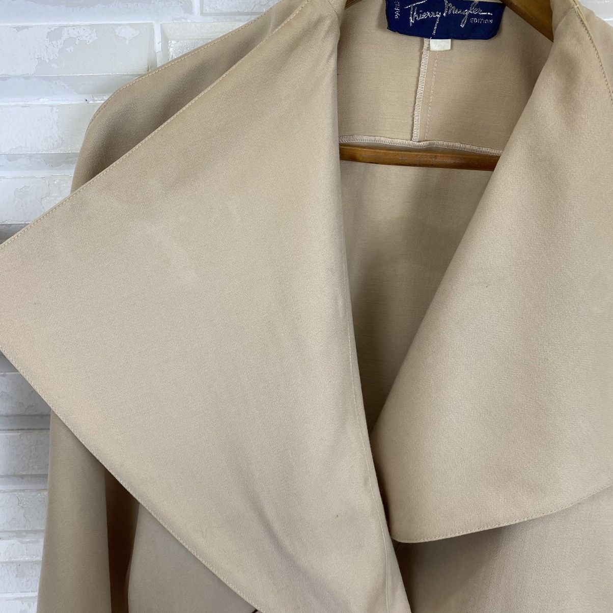 Thierry Mugler ☀️Nice design Thierry Mugler cropped jacket Size M / US 6-8 / IT 42-44 - 6 Thumbnail
