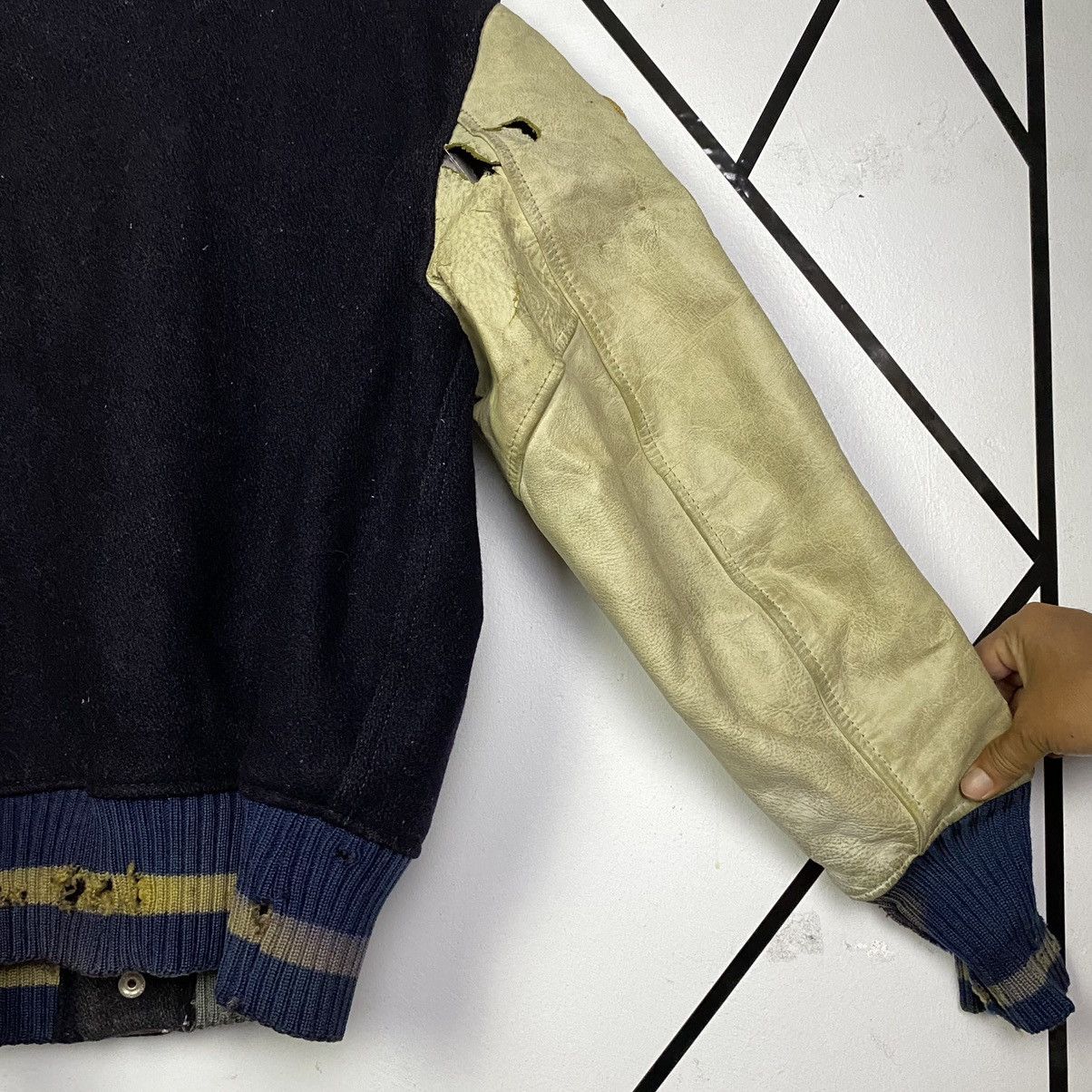 Vintage Vintage 60s Karate Varsity Sleeve Leather Distressed Size US M / EU 48-50 / 2 - 13 Thumbnail