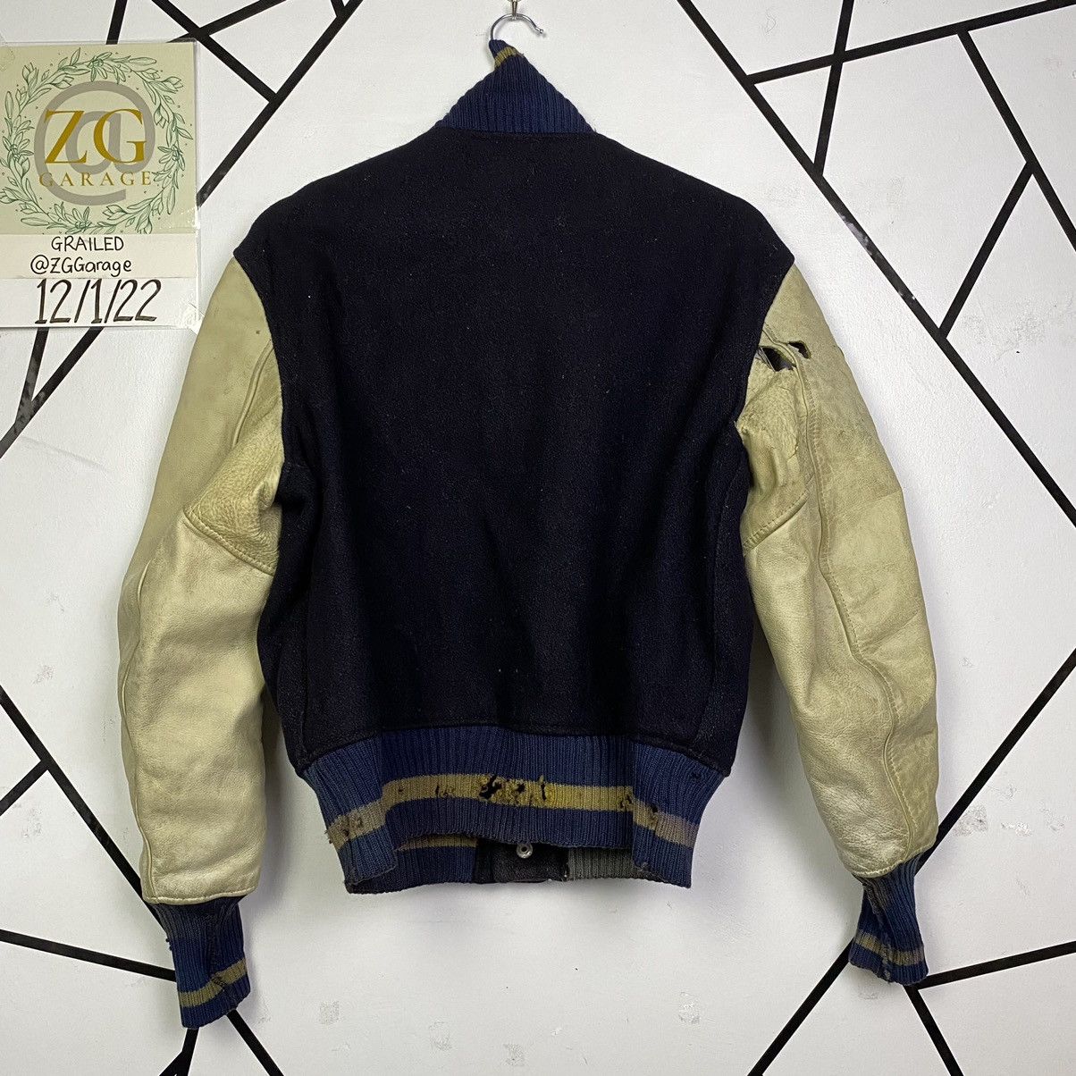 Vintage Vintage 60s Karate Varsity Sleeve Leather Distressed Size US M / EU 48-50 / 2 - 3 Thumbnail