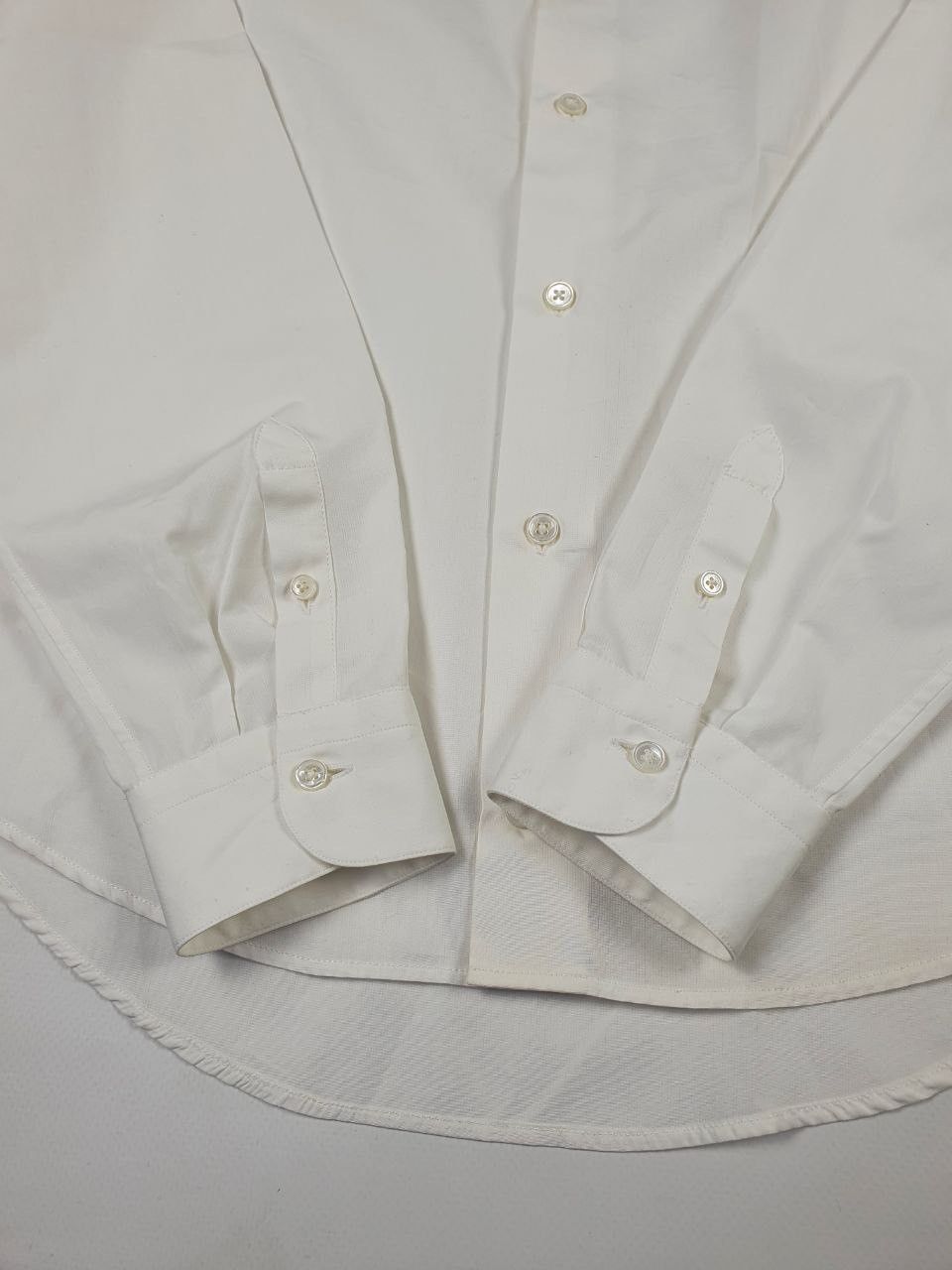 Louis Vuitton Louis Vuitton Logo Shirt Size US L / EU 52-54 / 3 - 7 Thumbnail